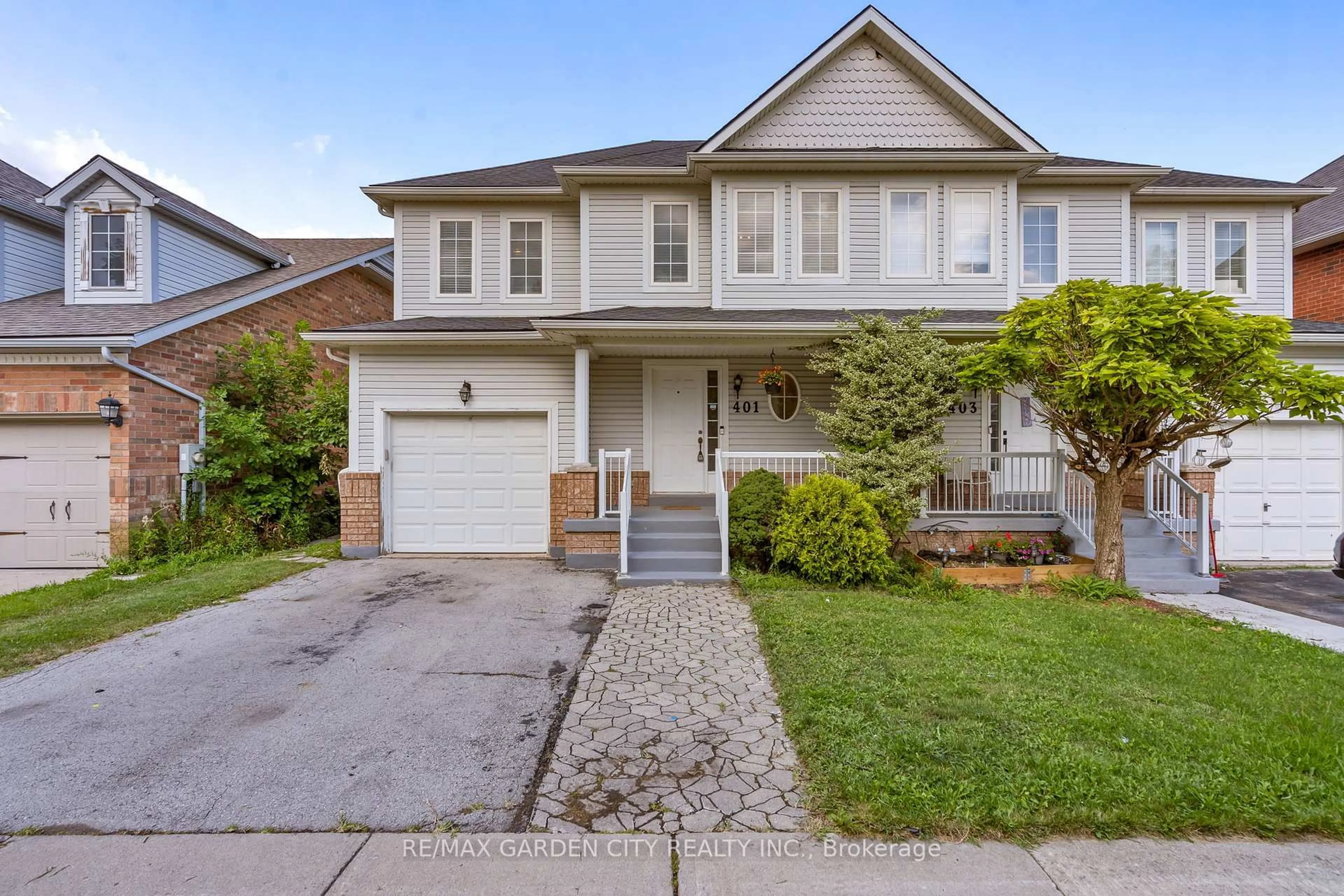 Home with brick exterior material, street for 401 Wright Cres, Niagara-on-the-Lake Ontario L0S 1J0