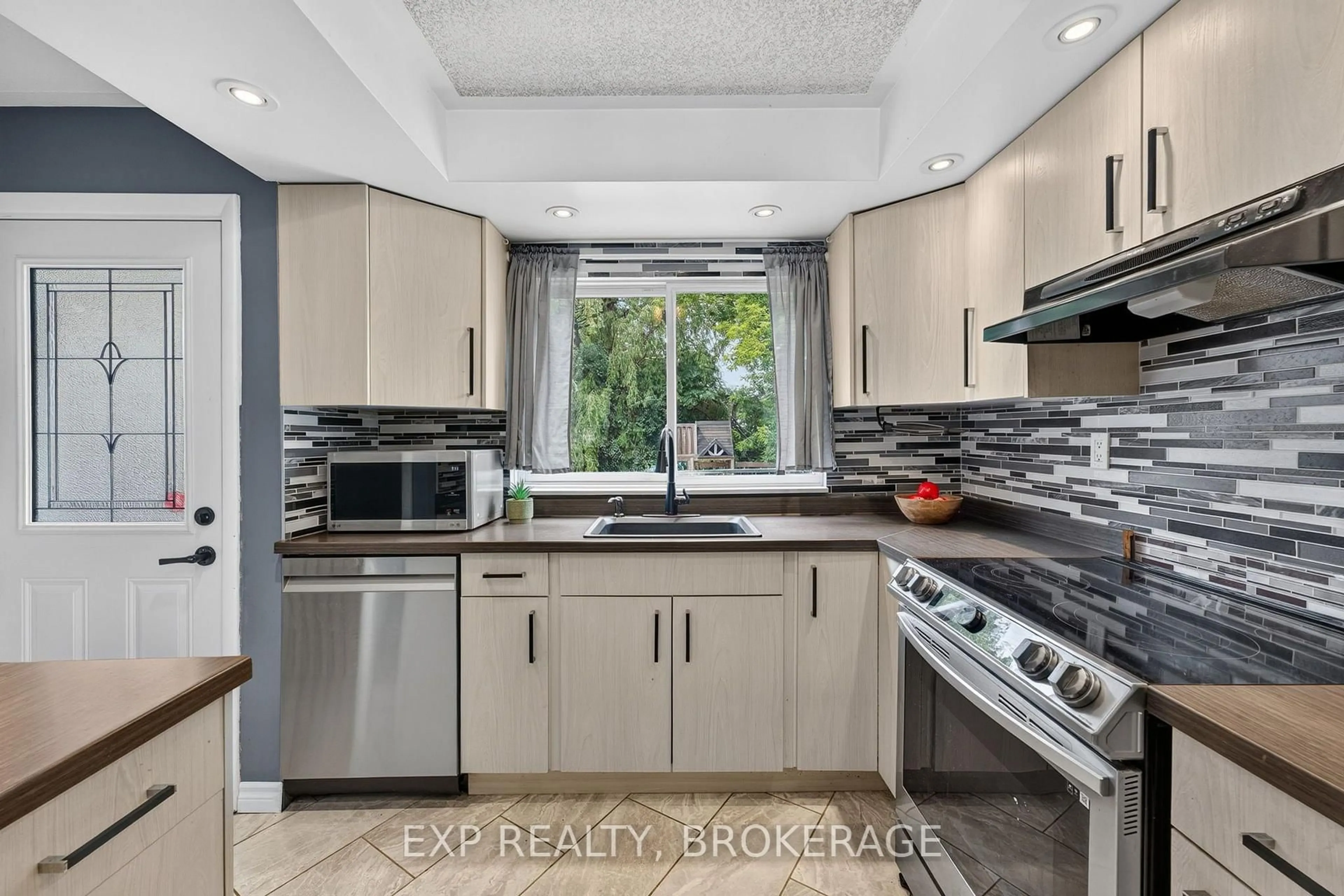 Contemporary kitchen, ceramic/tile floor for 44 Lennox St, Kingston Ontario K7M 4S4