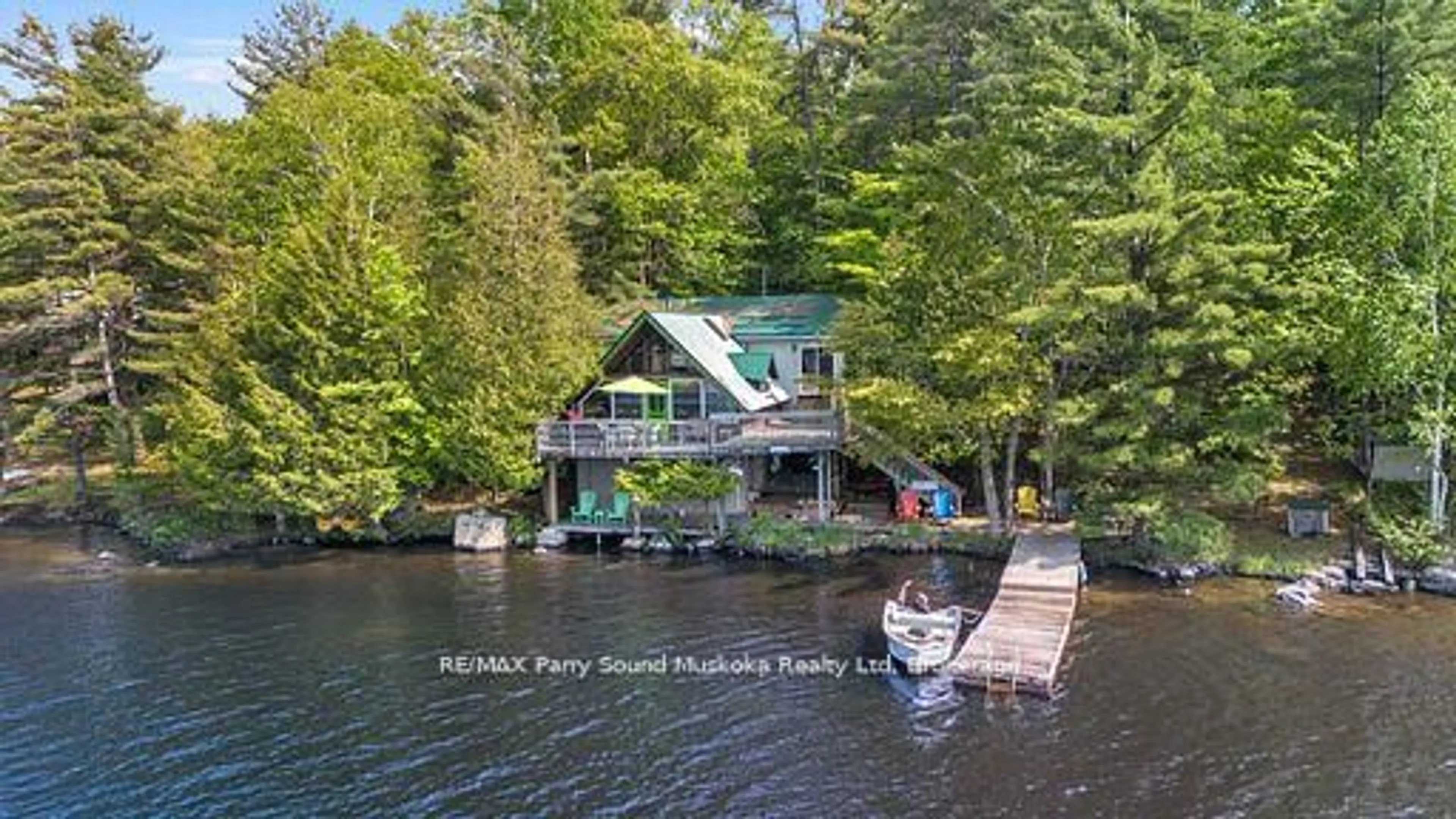 A pic from outside/outdoor area/front of a property/back of a property/a pic from drone, water/lake/river/ocean view for 124 Healey Lake Water, The Archipelago Ontario P2A 2W8
