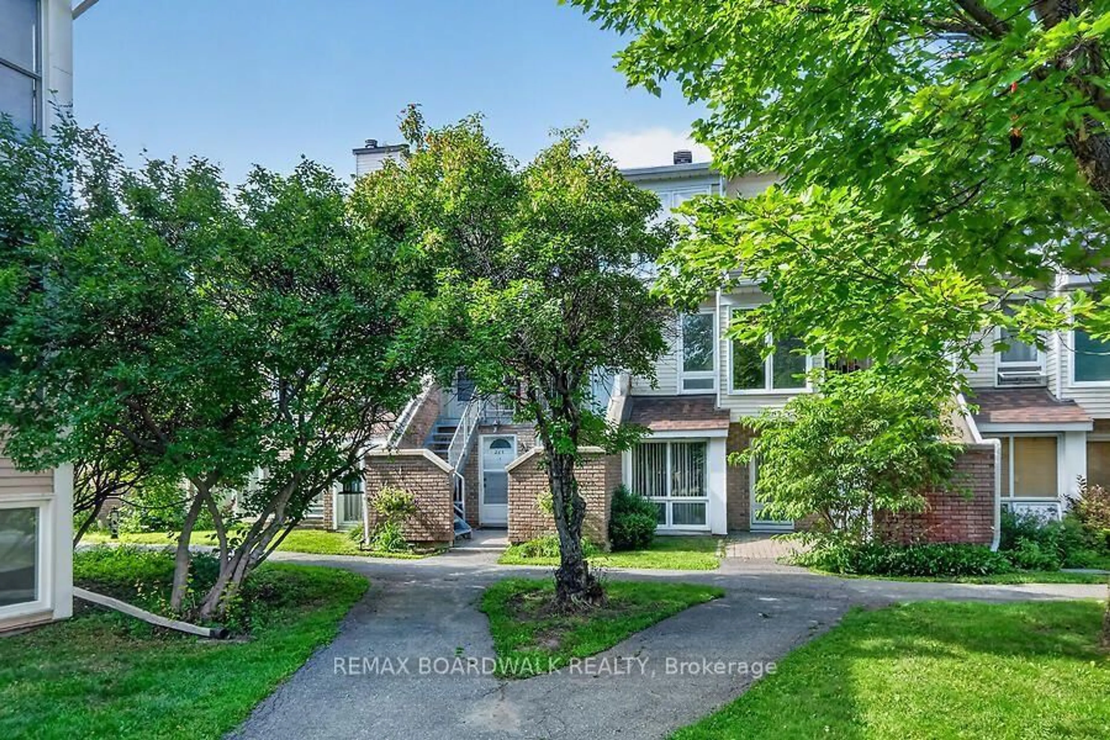 A pic from outside/outdoor area/front of a property/back of a property/a pic from drone, street for 24B Shehyn Lane, Ottawa Ontario K2G 4Y5