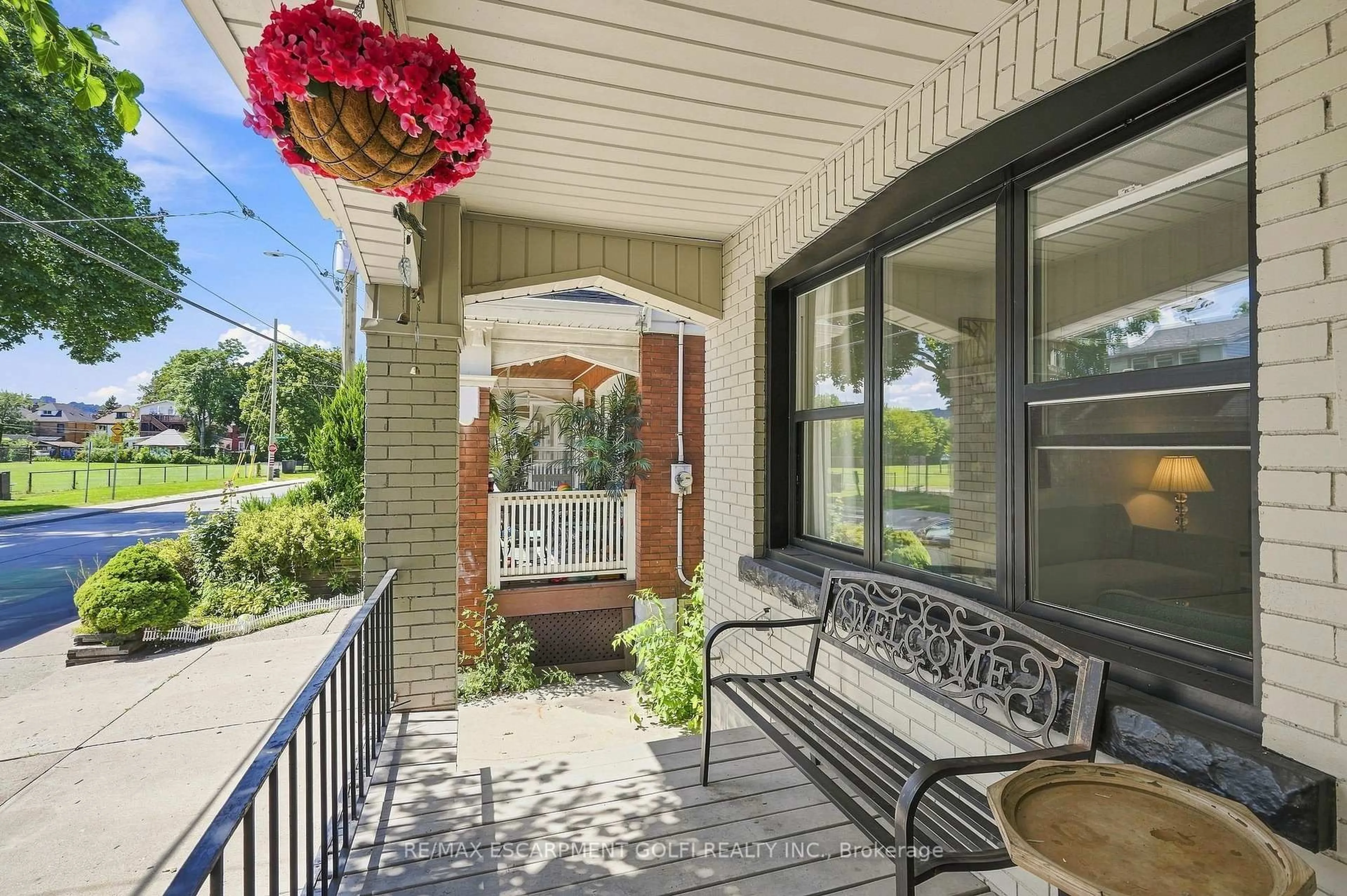 Patio, unknown for 463 Dunsmure Ave, Hamilton Ontario L8L 1X4