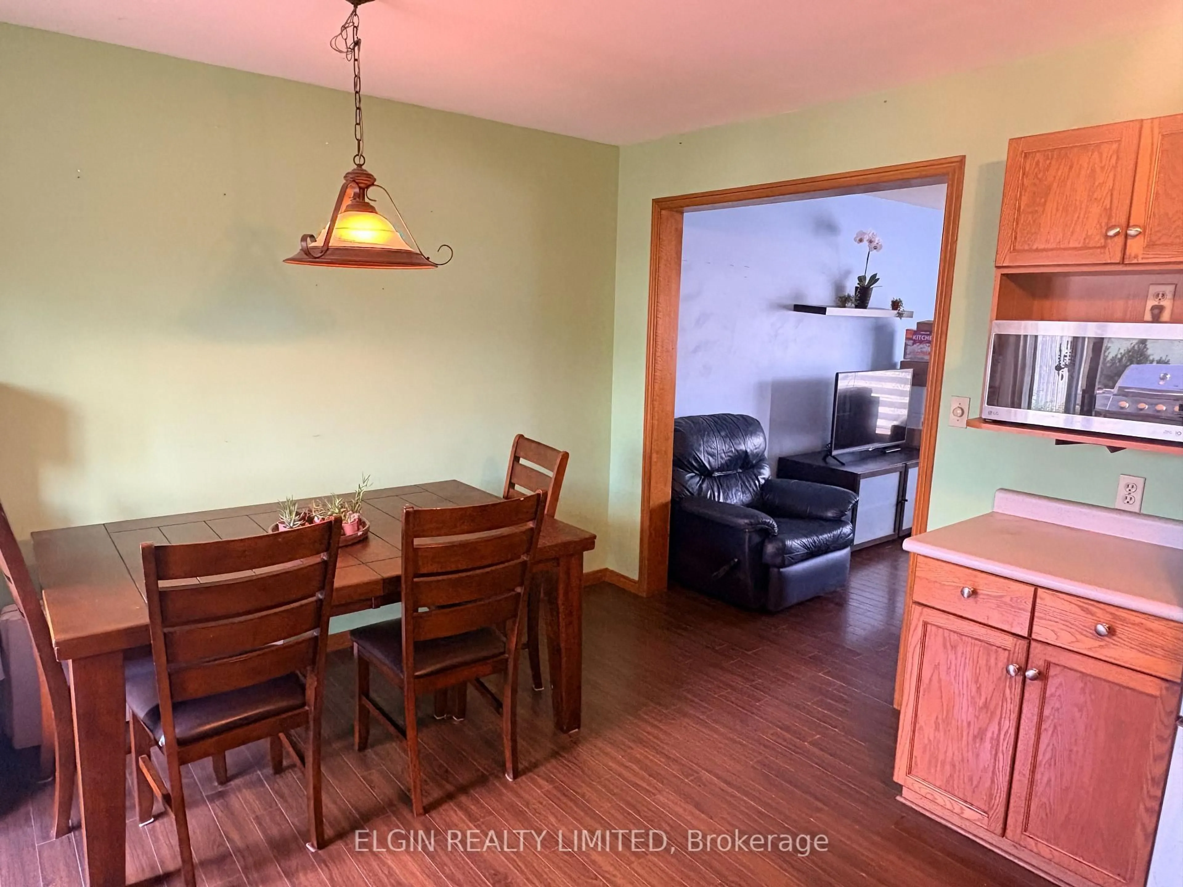 Unknown for 111 Manor Rd, St. Thomas Ontario N5R 5Z9