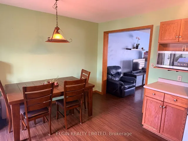 111 Manor Rd, St. Thomas 4