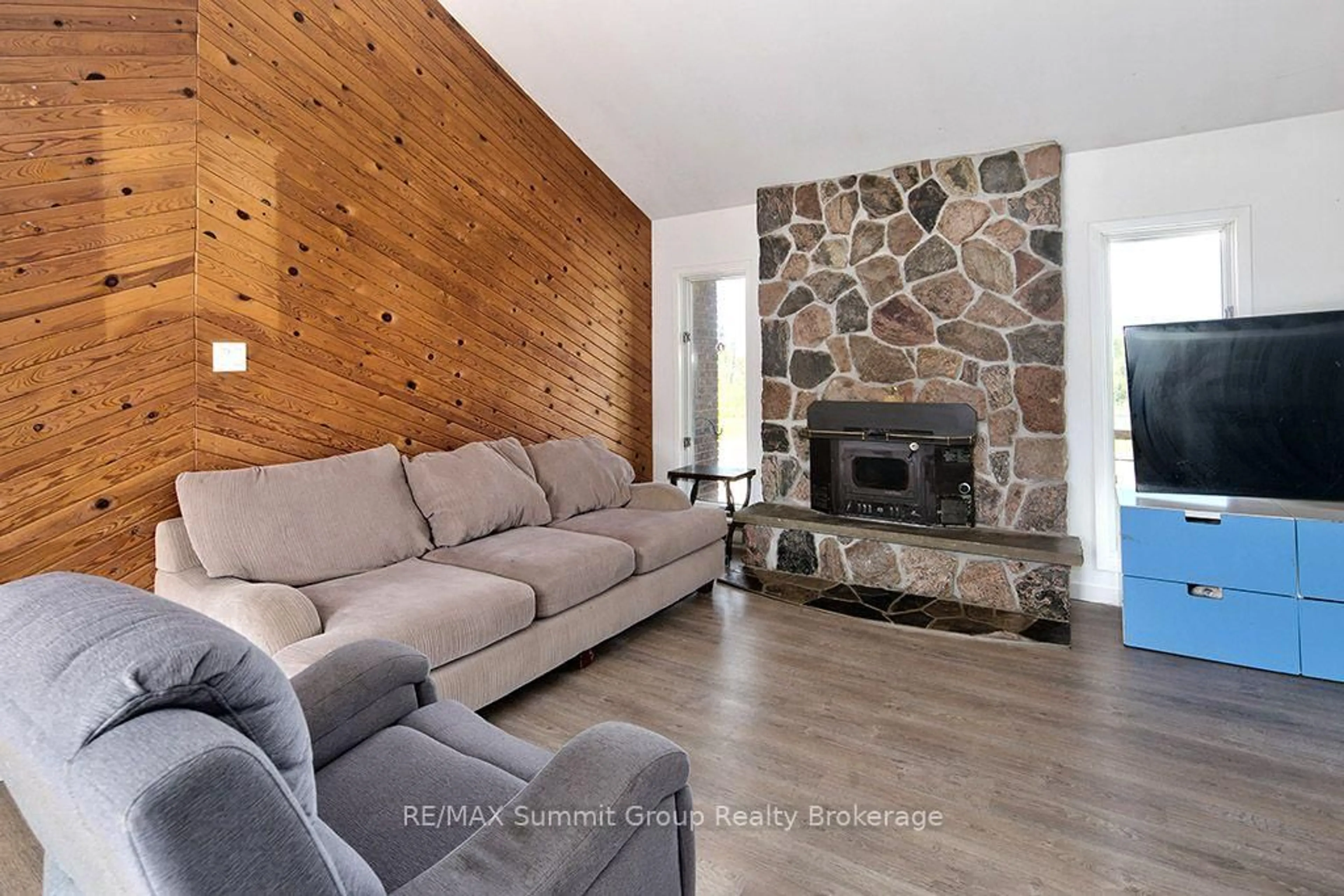 Living room with furniture, unknown for 449686 10th Concession Rd, Grey Highlands Ontario N0C 1M0
