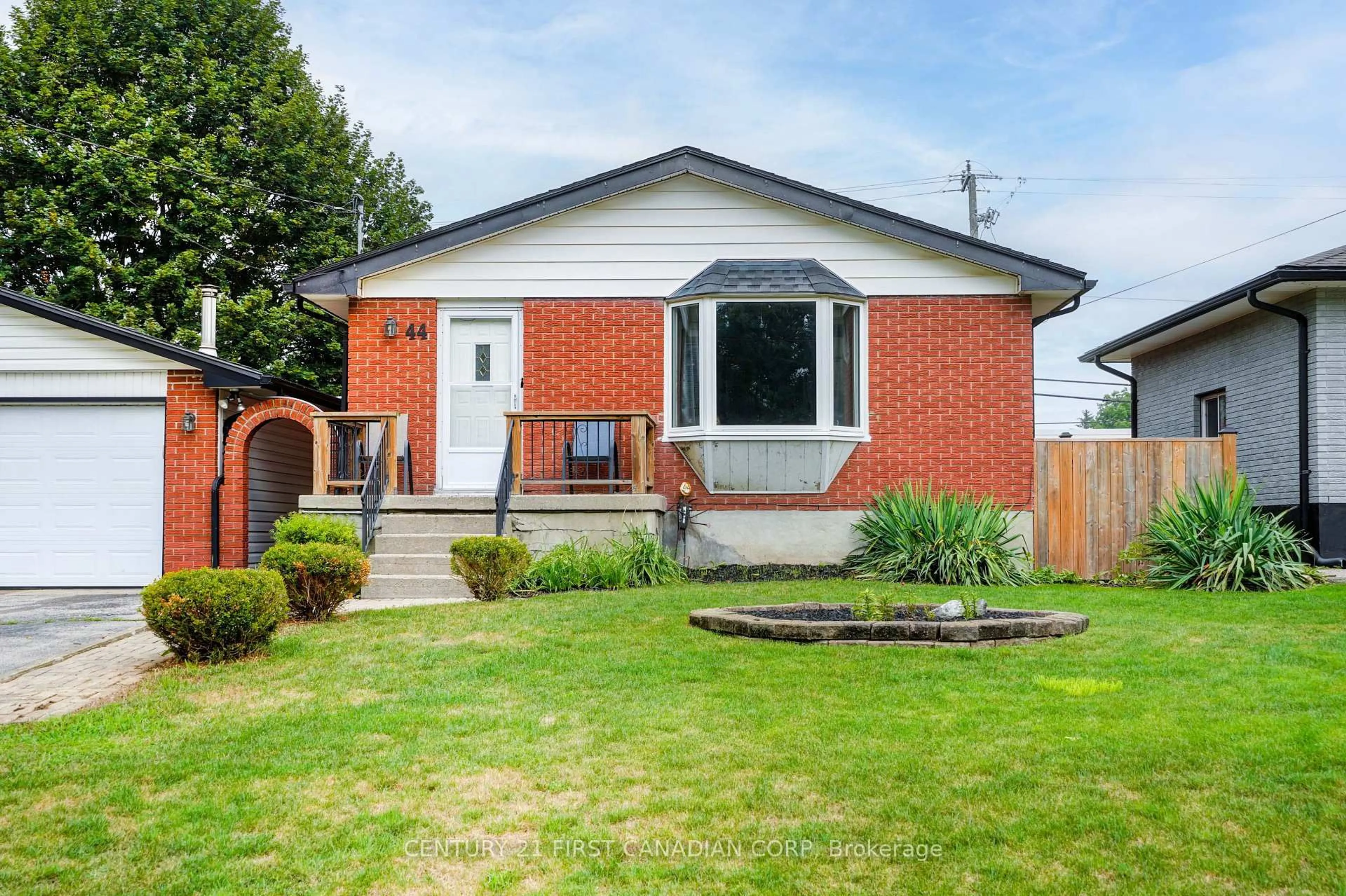 Home with brick exterior material, street for 44 Dale Dr, Thames Centre Ontario N0L 1G2