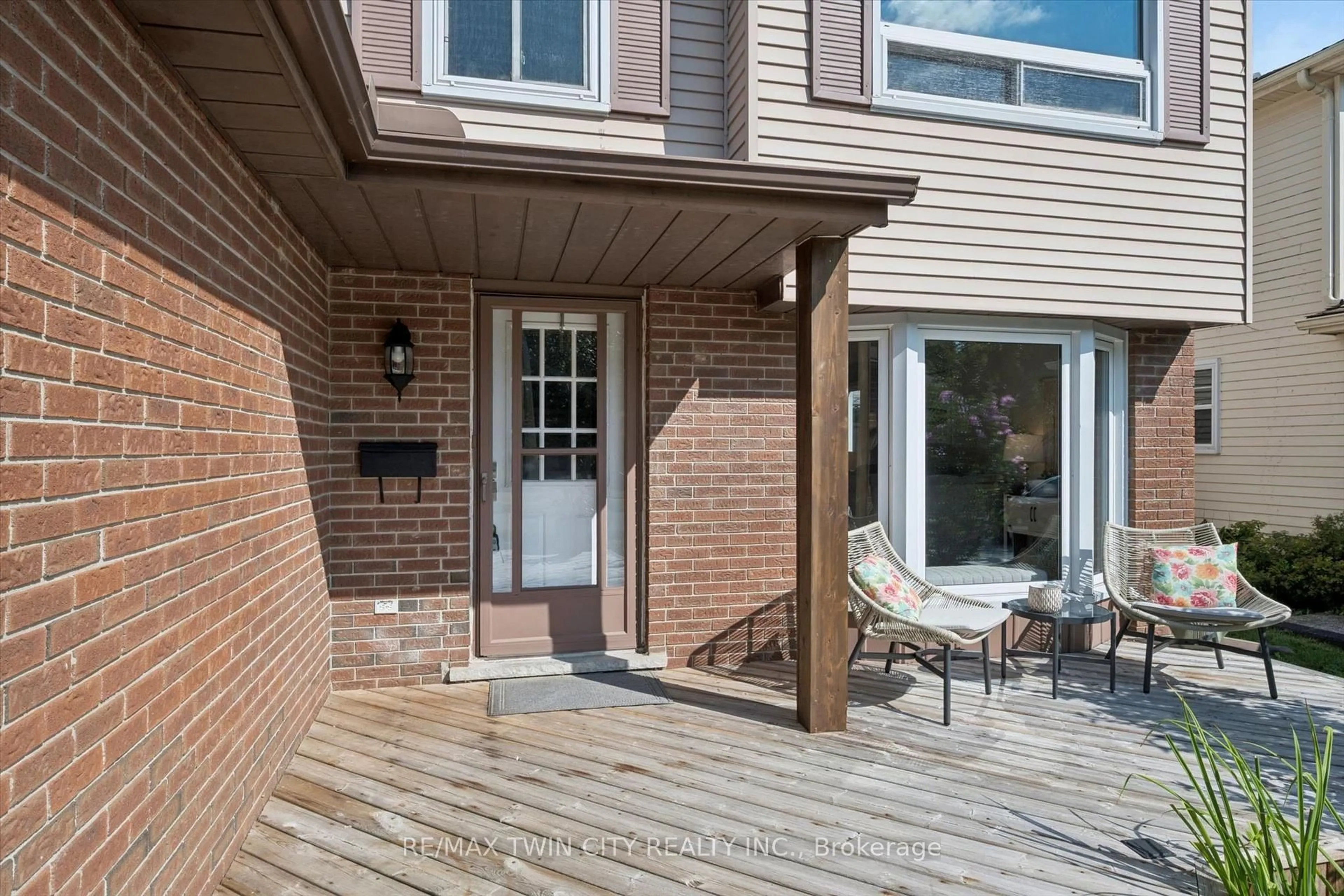 Home with brick exterior material, street for 54 Royal Orchard Pl, Kitchener Ontario N2N 1Z6