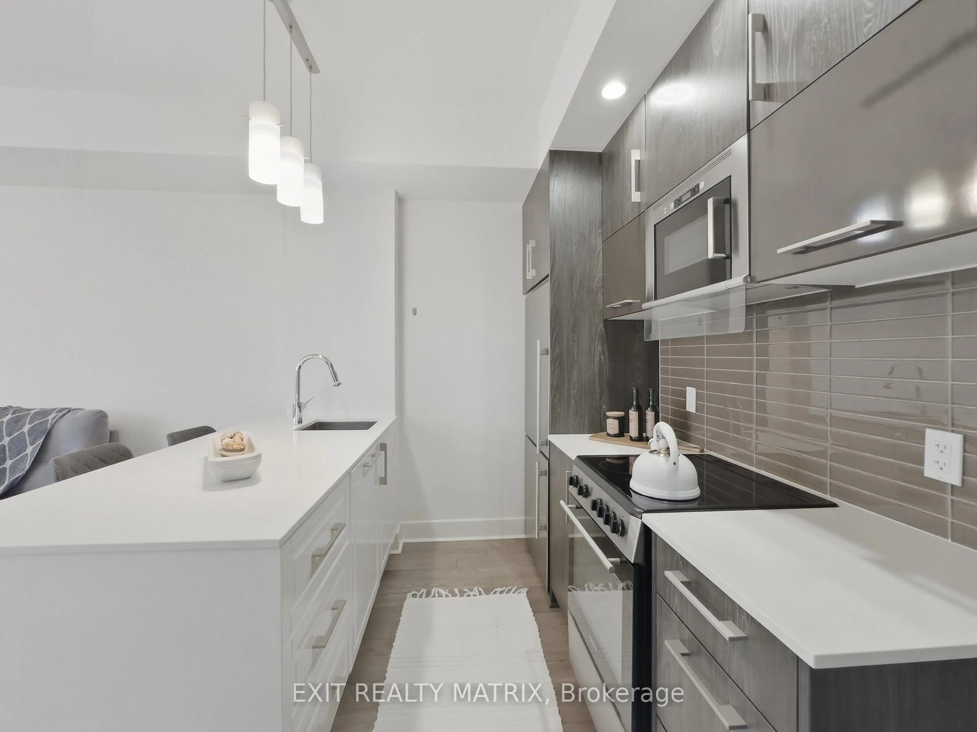 Unknown for 255 Bay St #513, Ottawa Ontario K1R 0C5