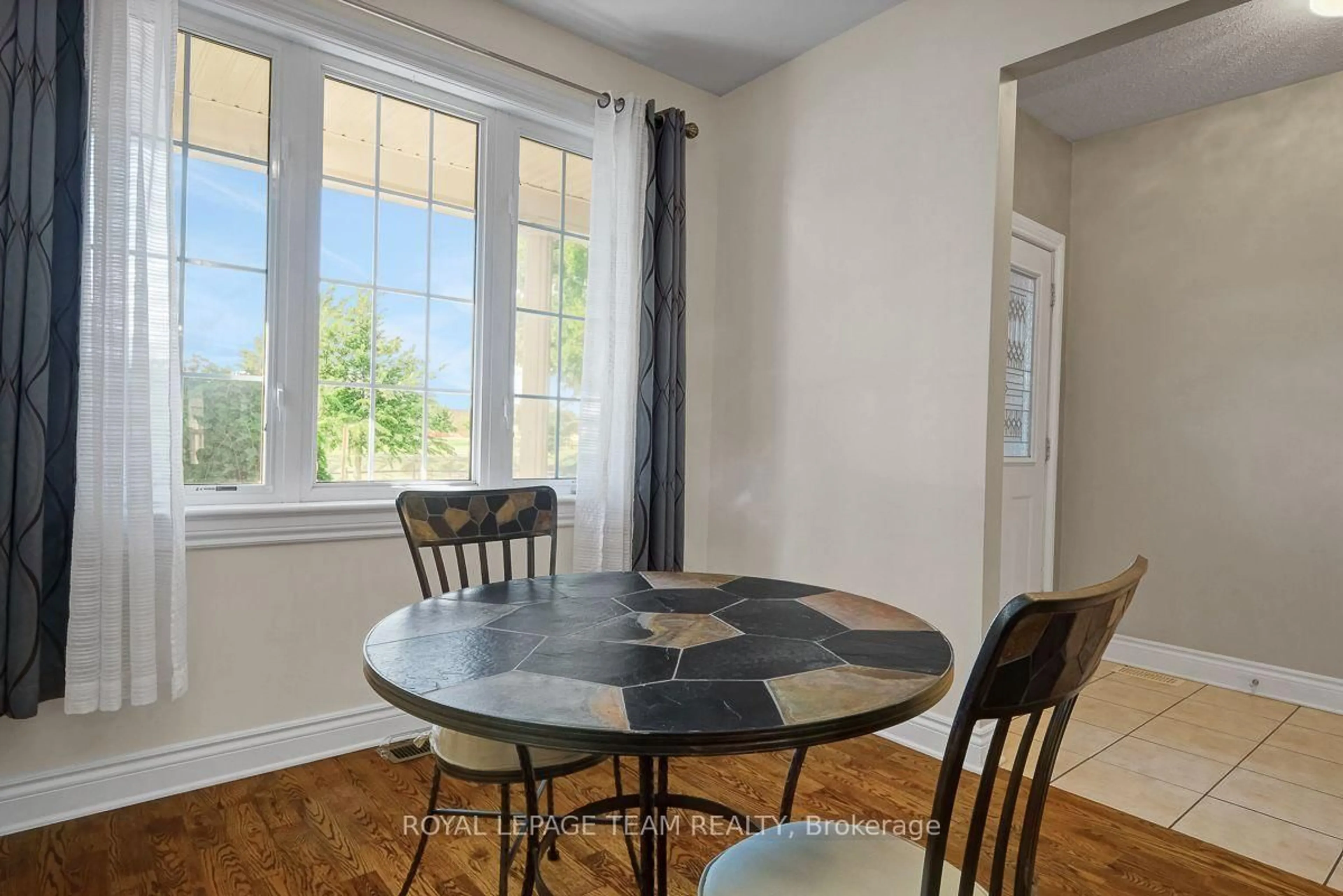 Dining room, unknown for 92 Hartsmere Dr, Ottawa Ontario K2S 2B7