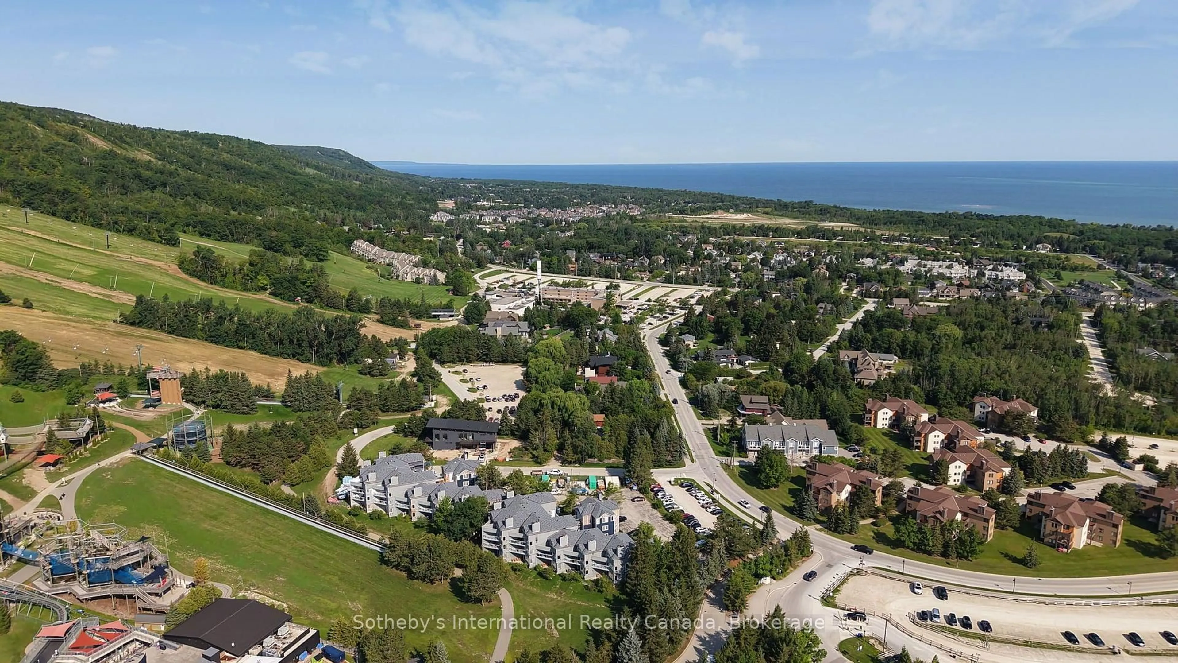 A pic from outside/outdoor area/front of a property/back of a property/a pic from drone, mountain view for 107 Ann Heggveit Dr #313, Blue Mountains Ontario L9Y 0P7