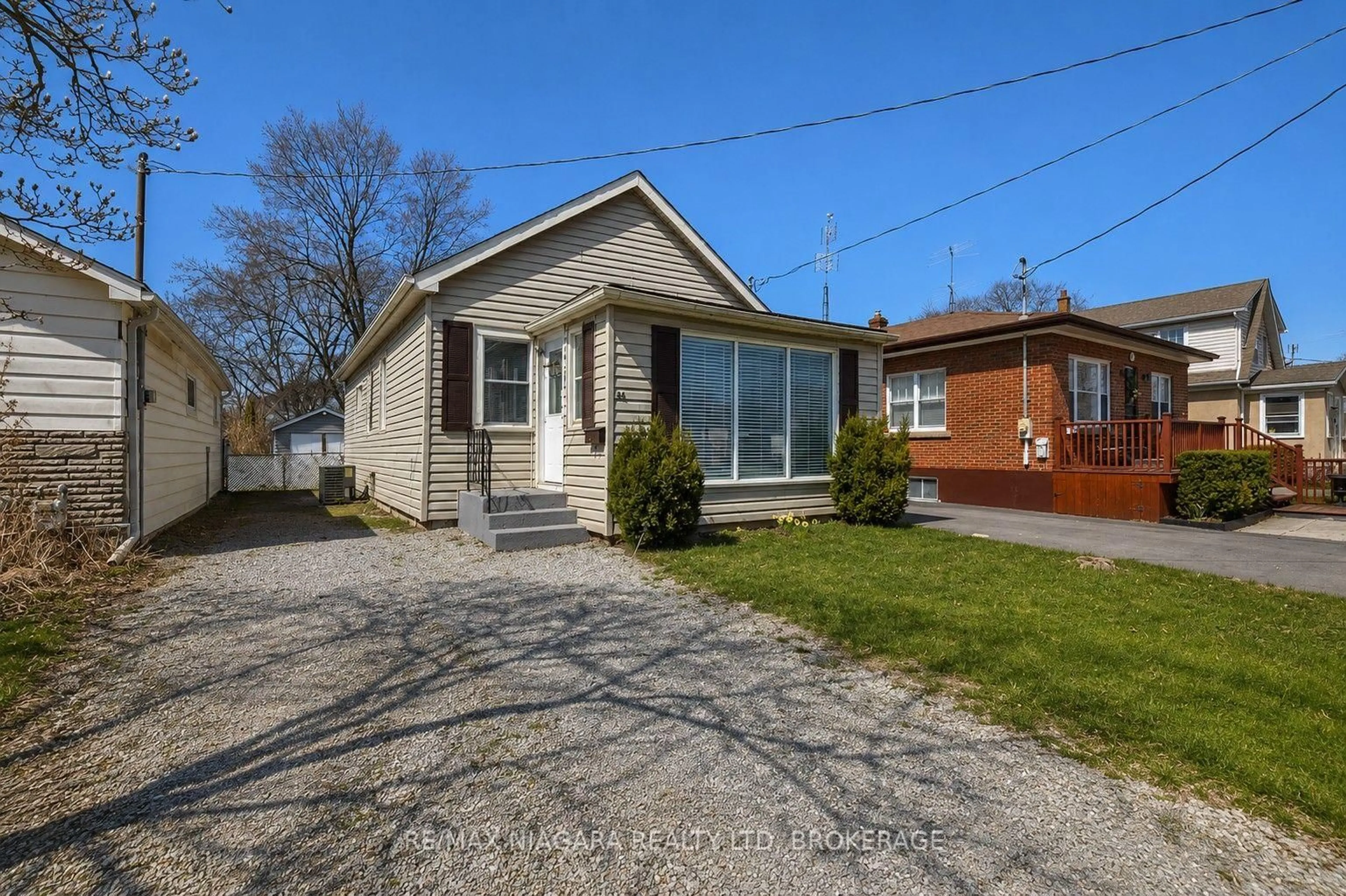 Unknown for 44 Churchill St, St. Catharines Ontario L2S 2P5