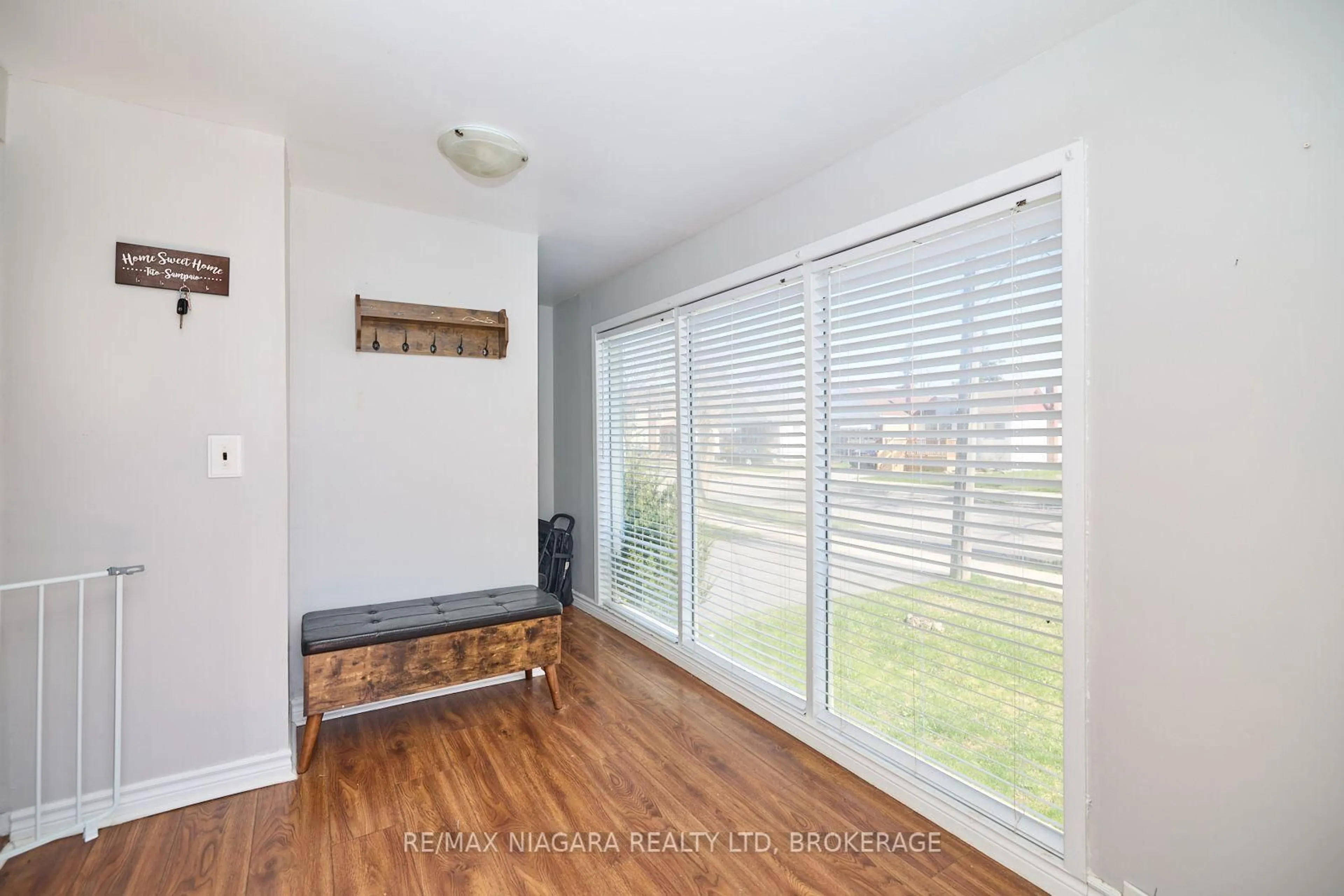 Unknown for 44 Churchill St, St. Catharines Ontario L2S 2P5