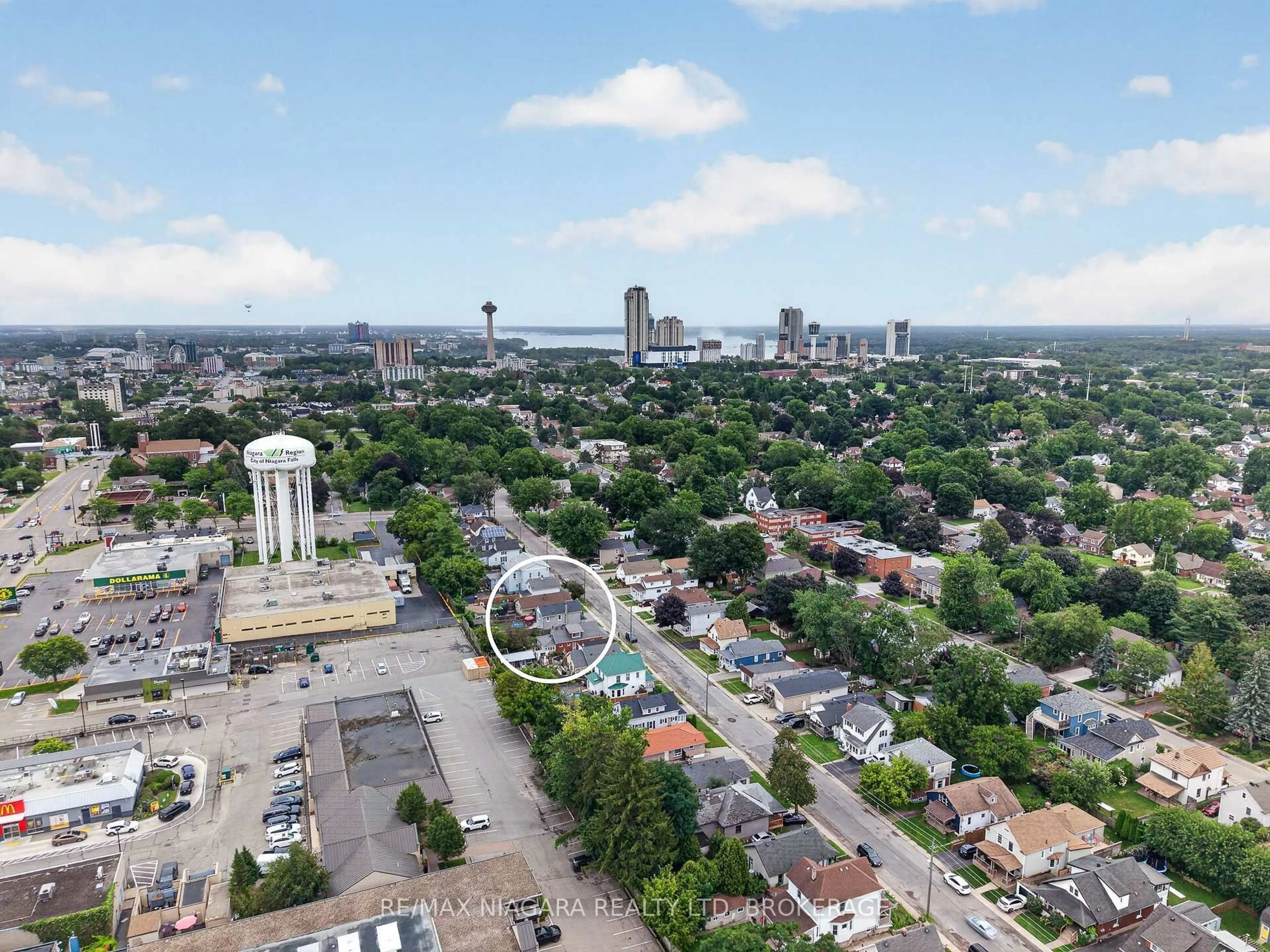 A pic from outside/outdoor area/front of a property/back of a property/a pic from drone, city buildings view from balcony for 6303 Ker St, Niagara Falls Ontario L2G 1X7