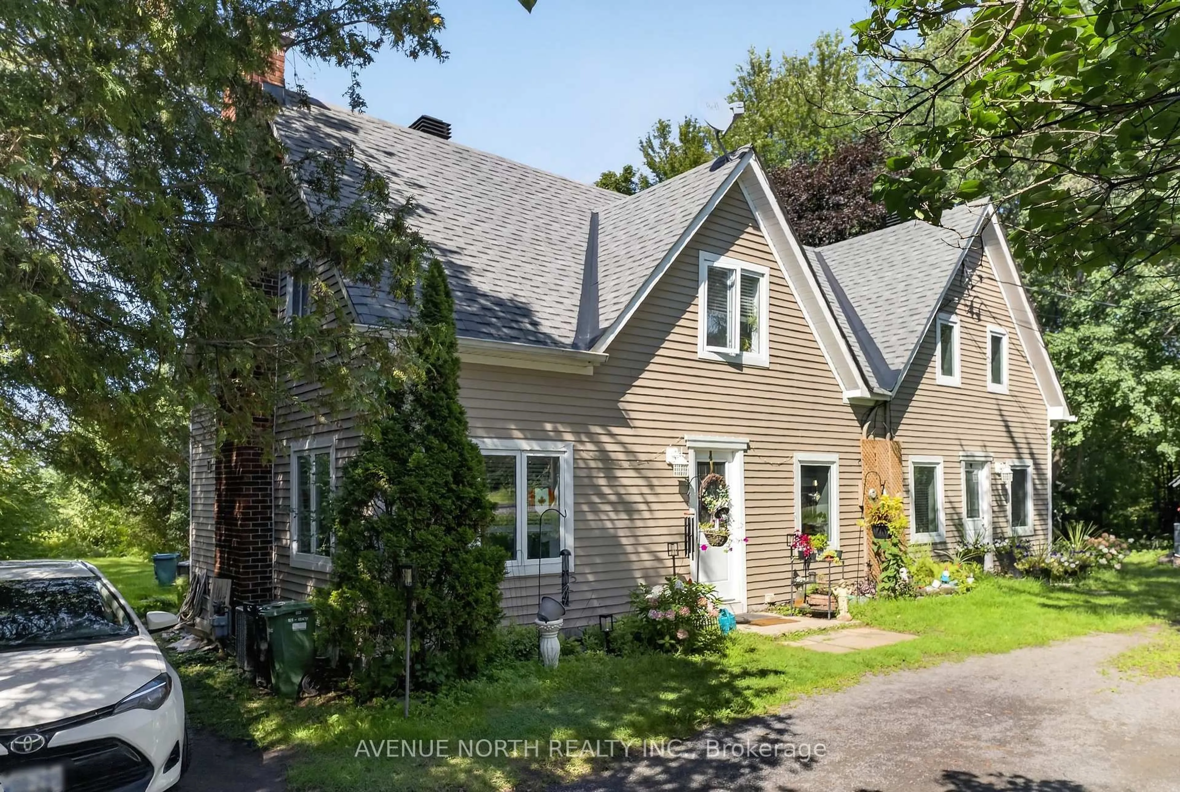 Unknown for 2941 Old Montreal Rd, Ottawa Ontario K4C 1G2