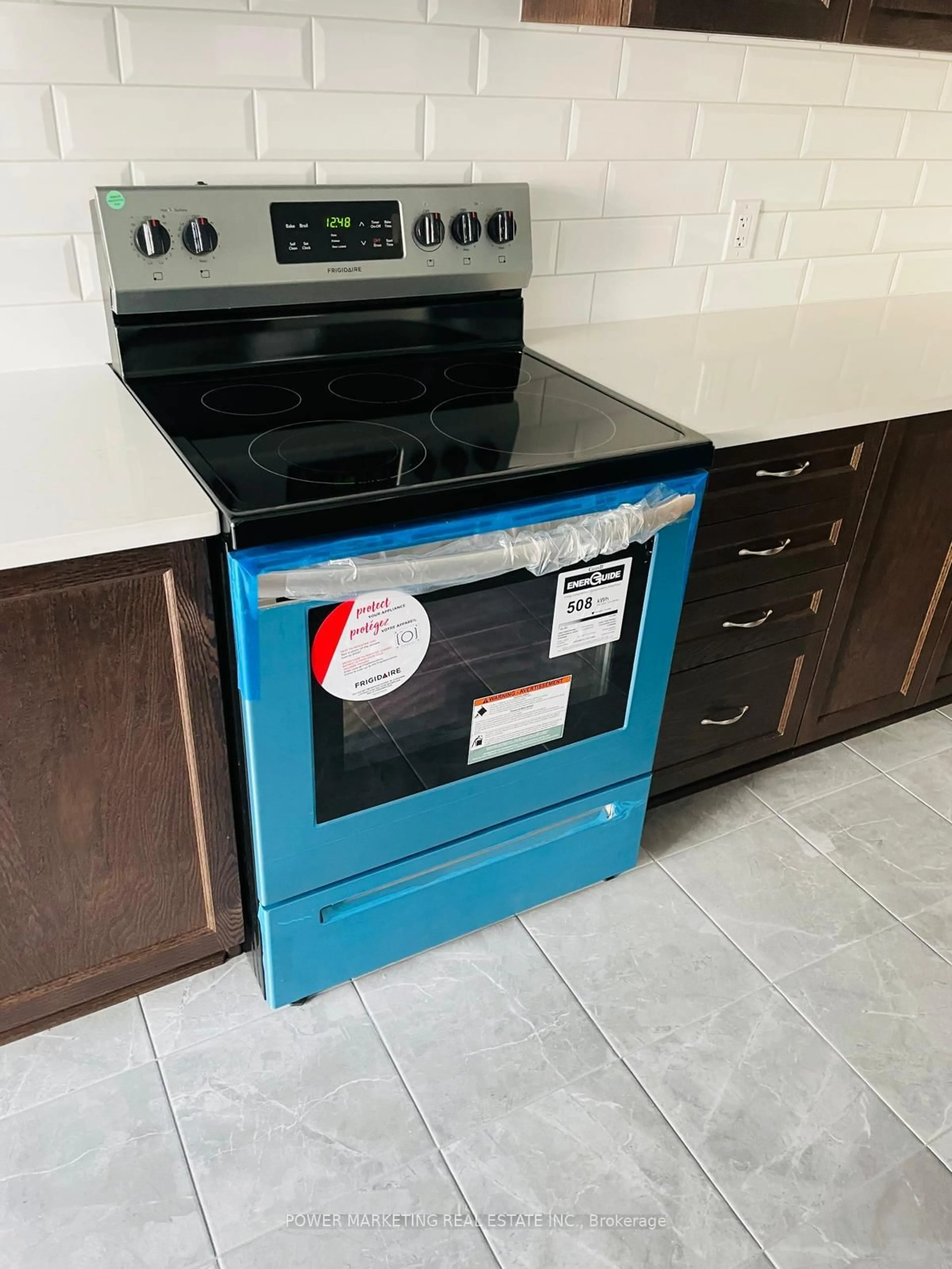 Standard kitchen, unknown for 622 Allied Mews, Ottawa Ontario K2S 3A1