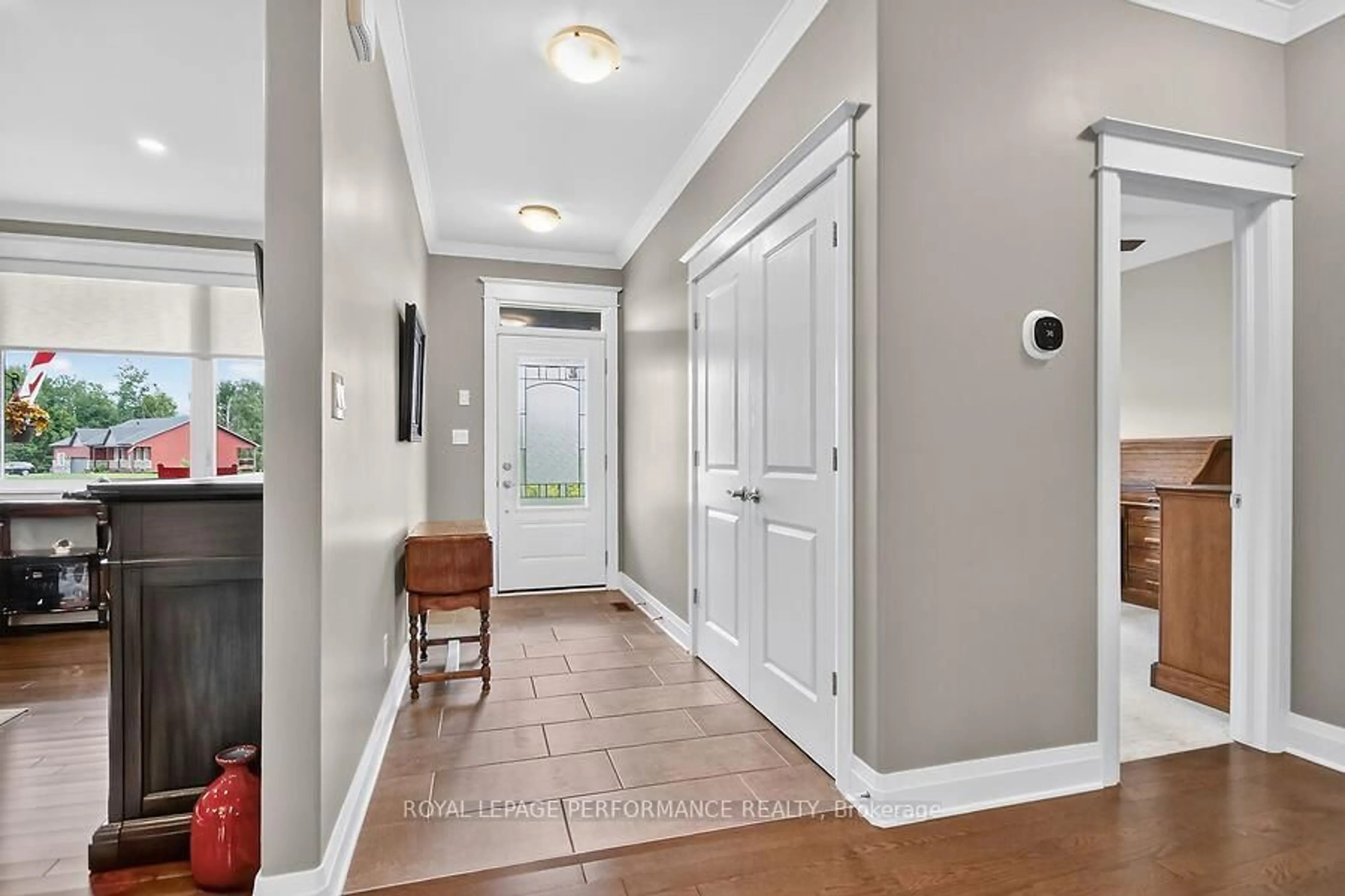 Indoor entryway for 118 Stirling Cres, North Grenville Ontario K0G 1J0