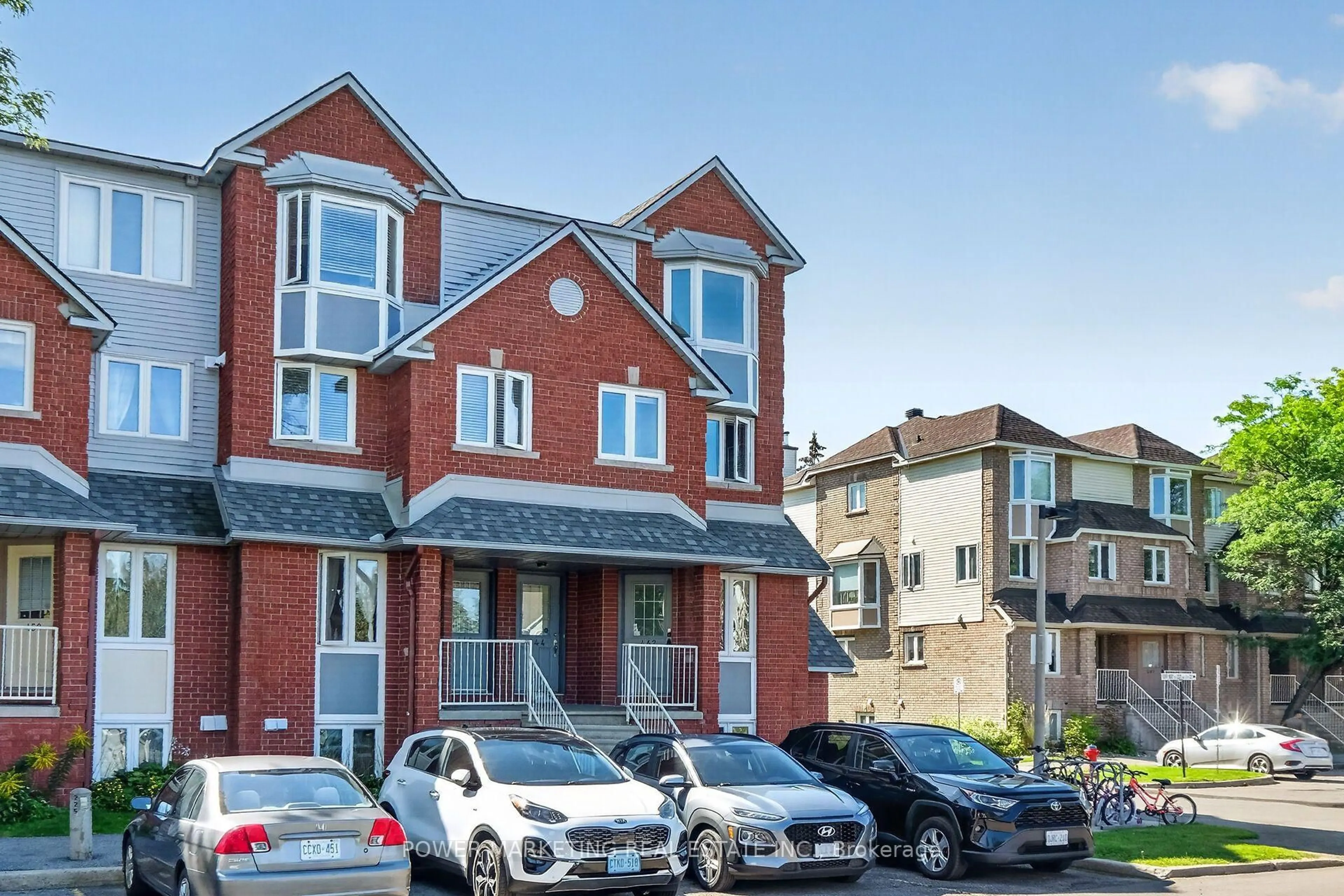 Unknown for 442 BRISTON Private, Ottawa Ontario K1G 5R4