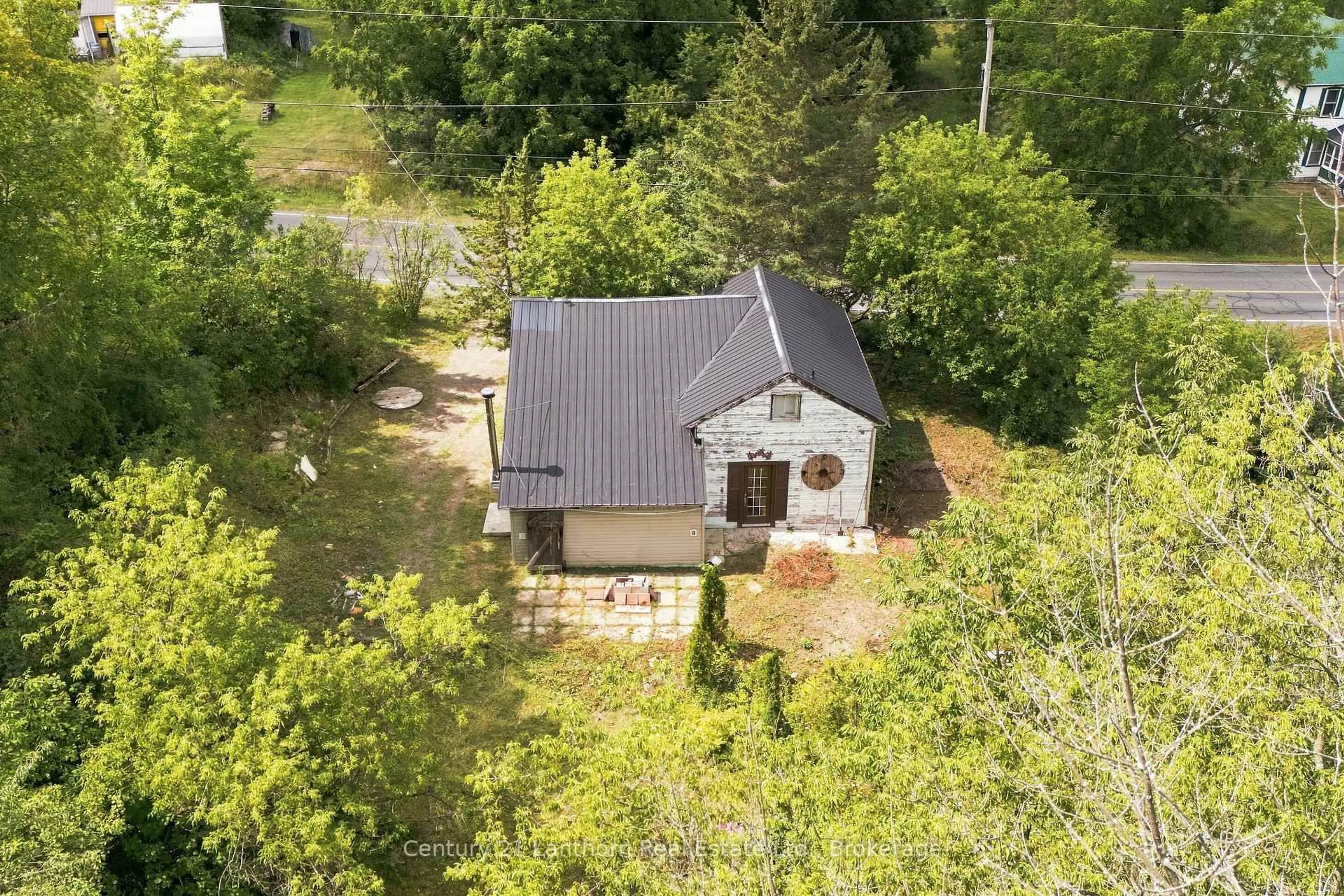 A pic from outside/outdoor area/front of a property/back of a property/a pic from drone, building for 1881 Stockdale Rd, Hastings Ontario K0K 2C0
