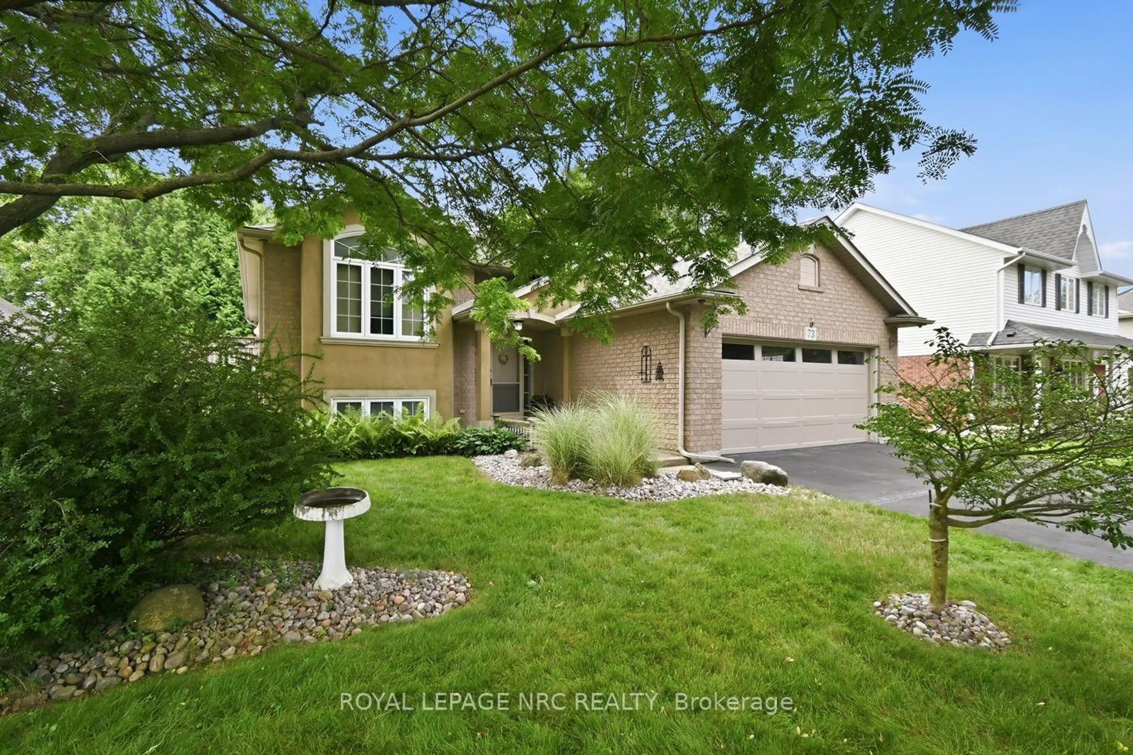 Home with brick exterior material, street for 73 Rolling Meadows Blvd, Pelham Ontario L3E 0N2