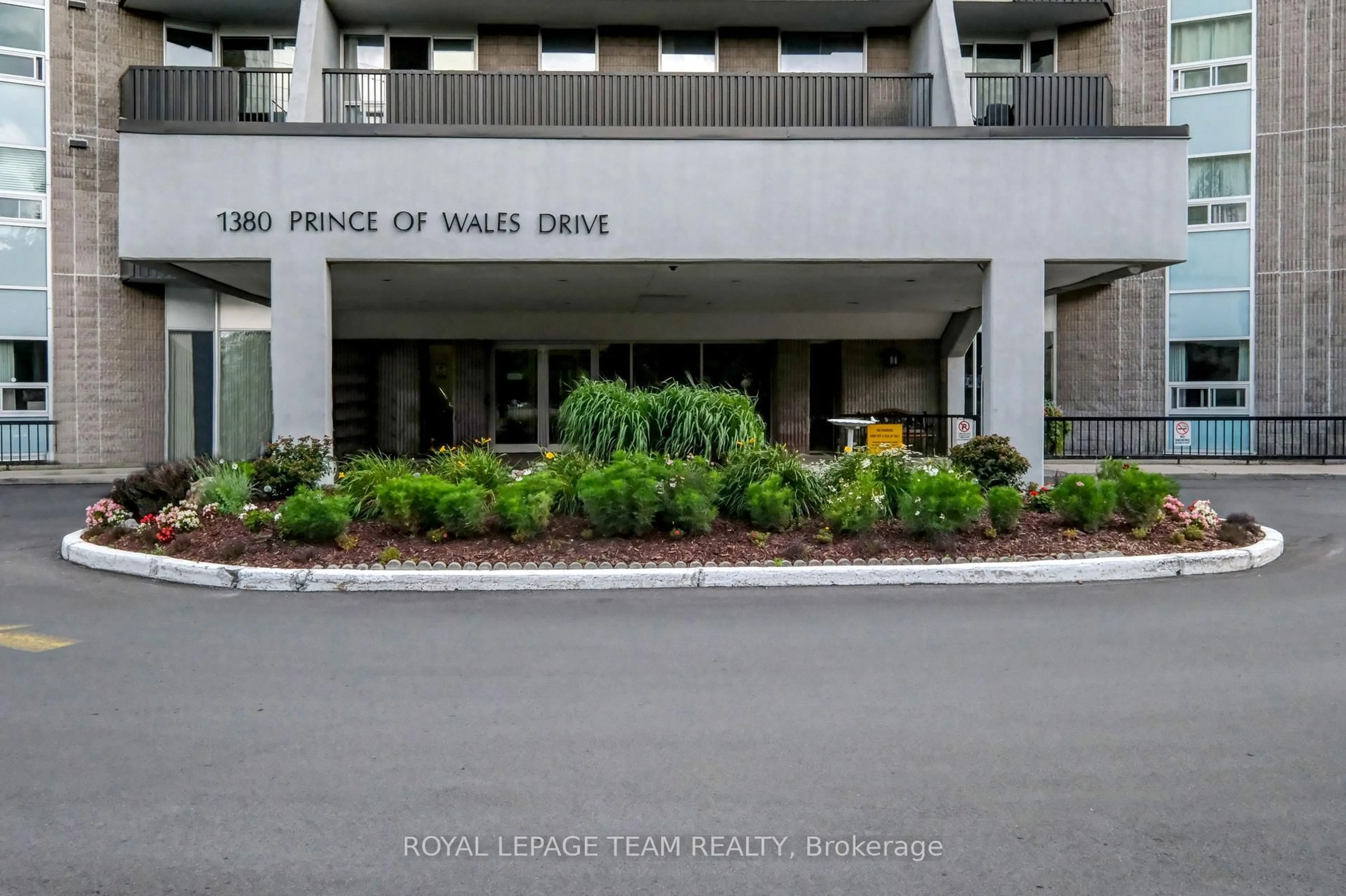Unknown for 1380 Prince Of Wales Dr #402, Ottawa Ontario K2C 3N5
