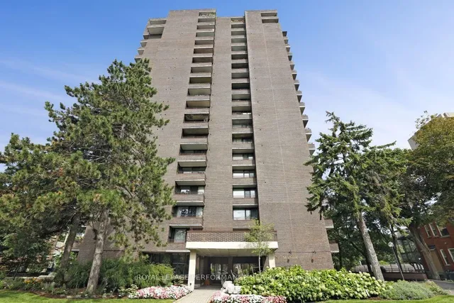 71 Somerset St #1801, Ottawa
