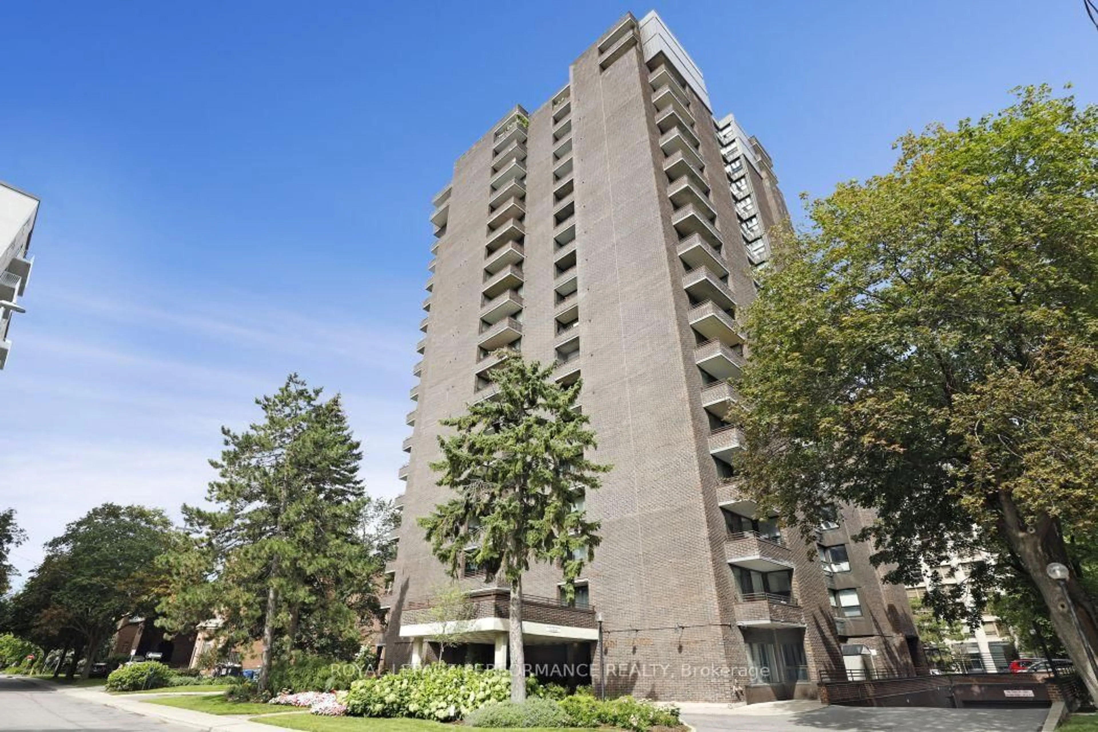 Unknown for 71 Somerset St #1801, Ottawa Ontario K2P 2G2