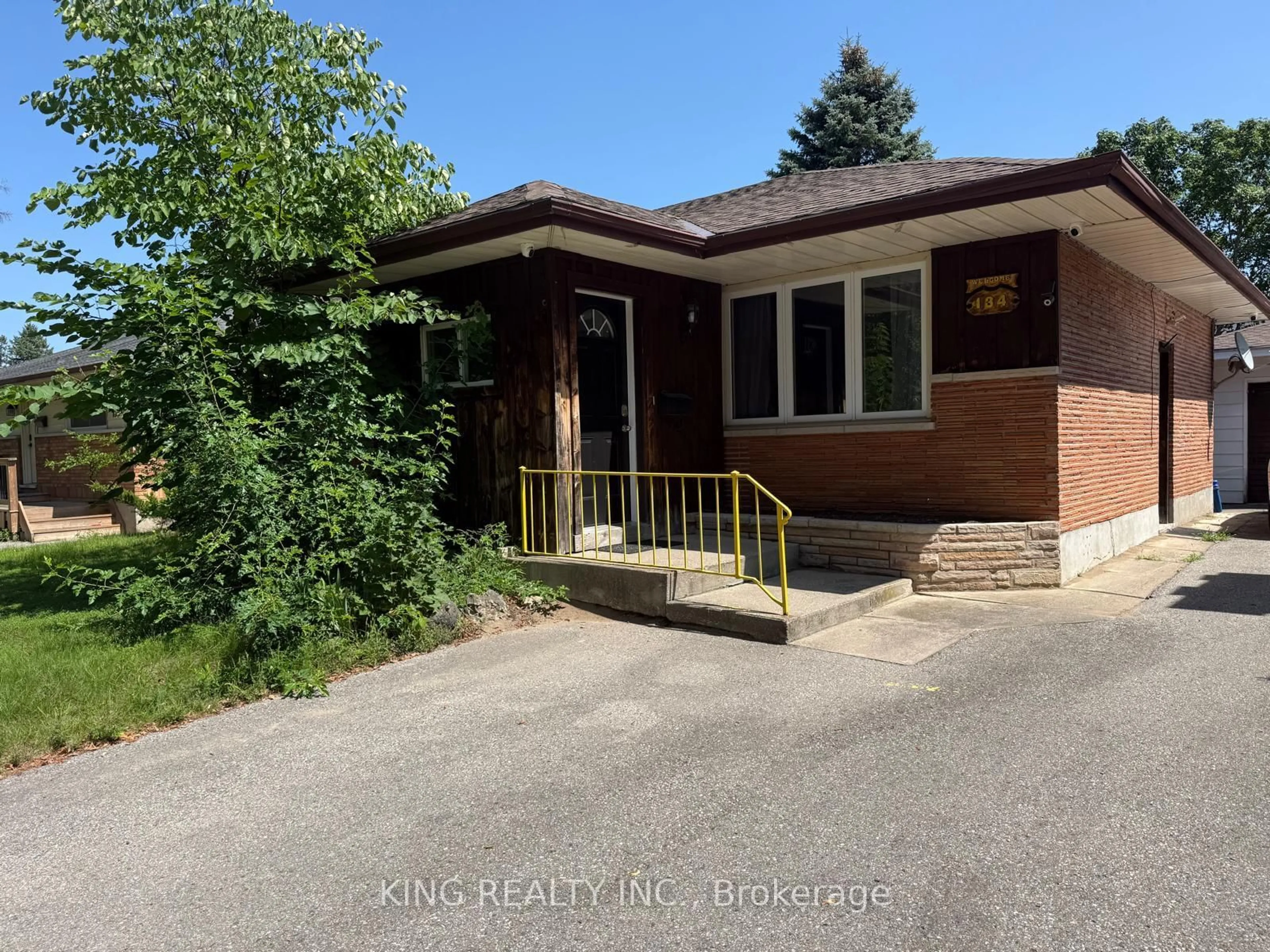 Unknown for 134 Mark St, London East Ontario N5V 2G9