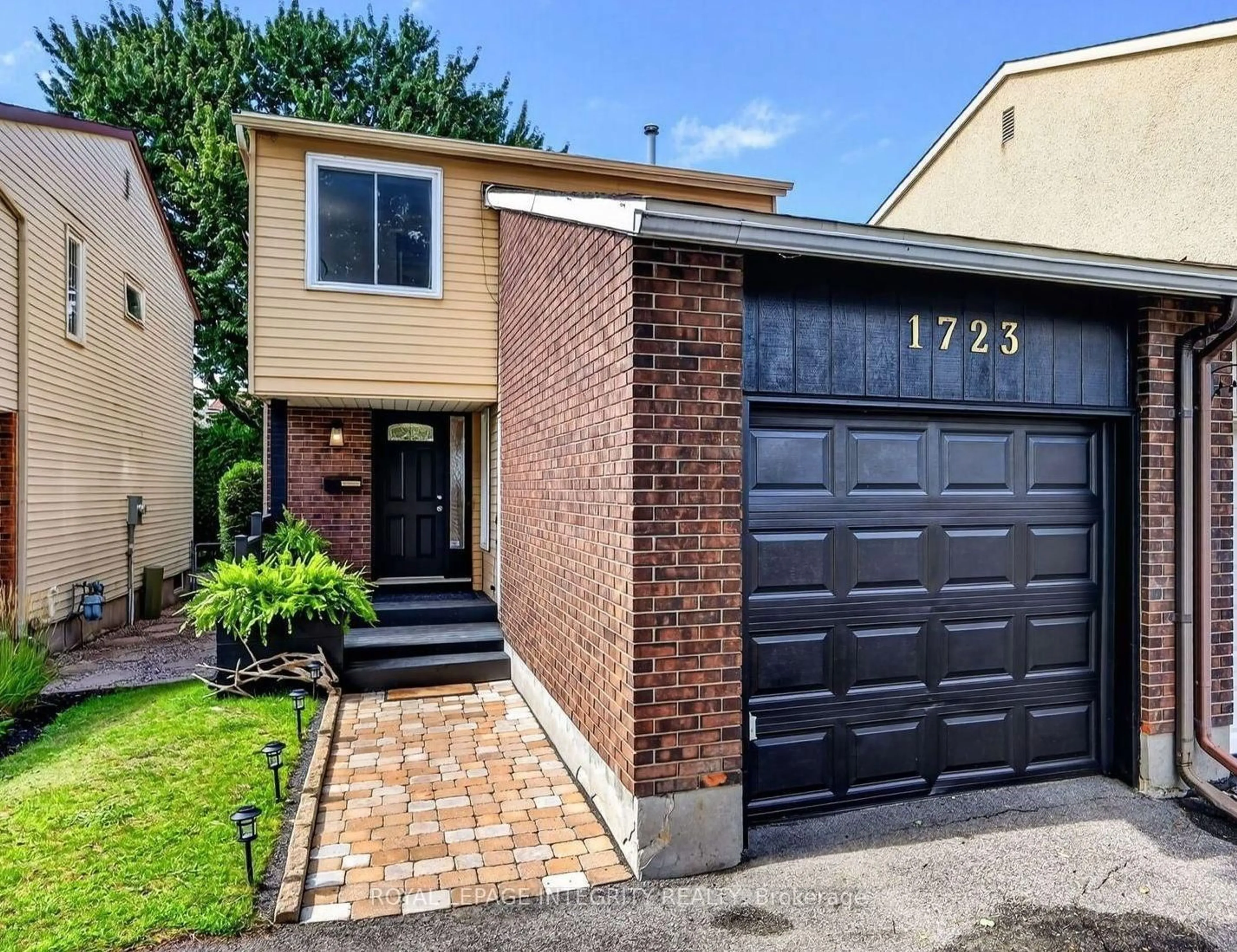 Home with brick exterior material, street for 1723 Lafrance Dr, Orleans Ontario K1E 2H1