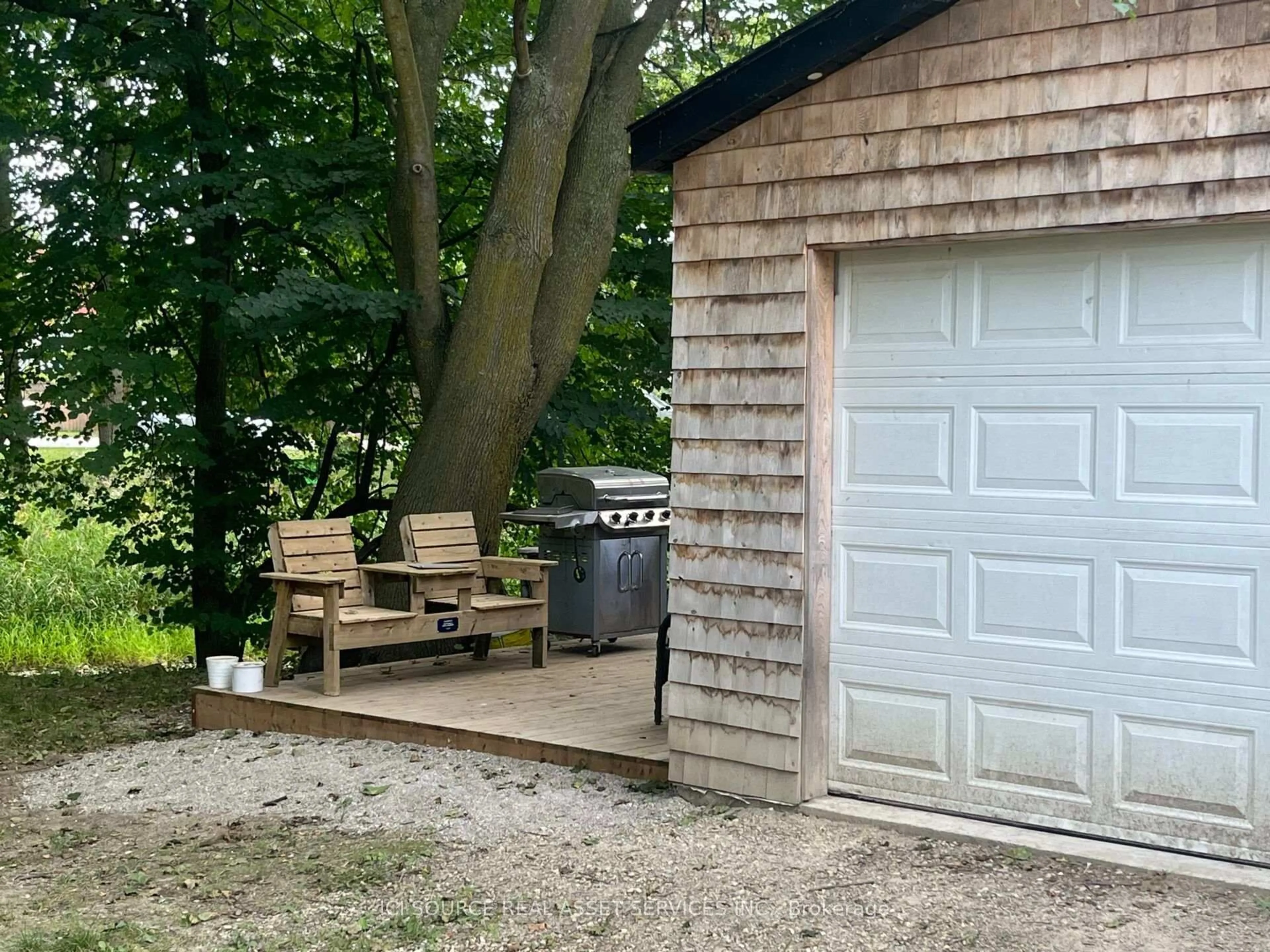 Shed for 27 Arthur St, Minto Ontario N0G 1Z0