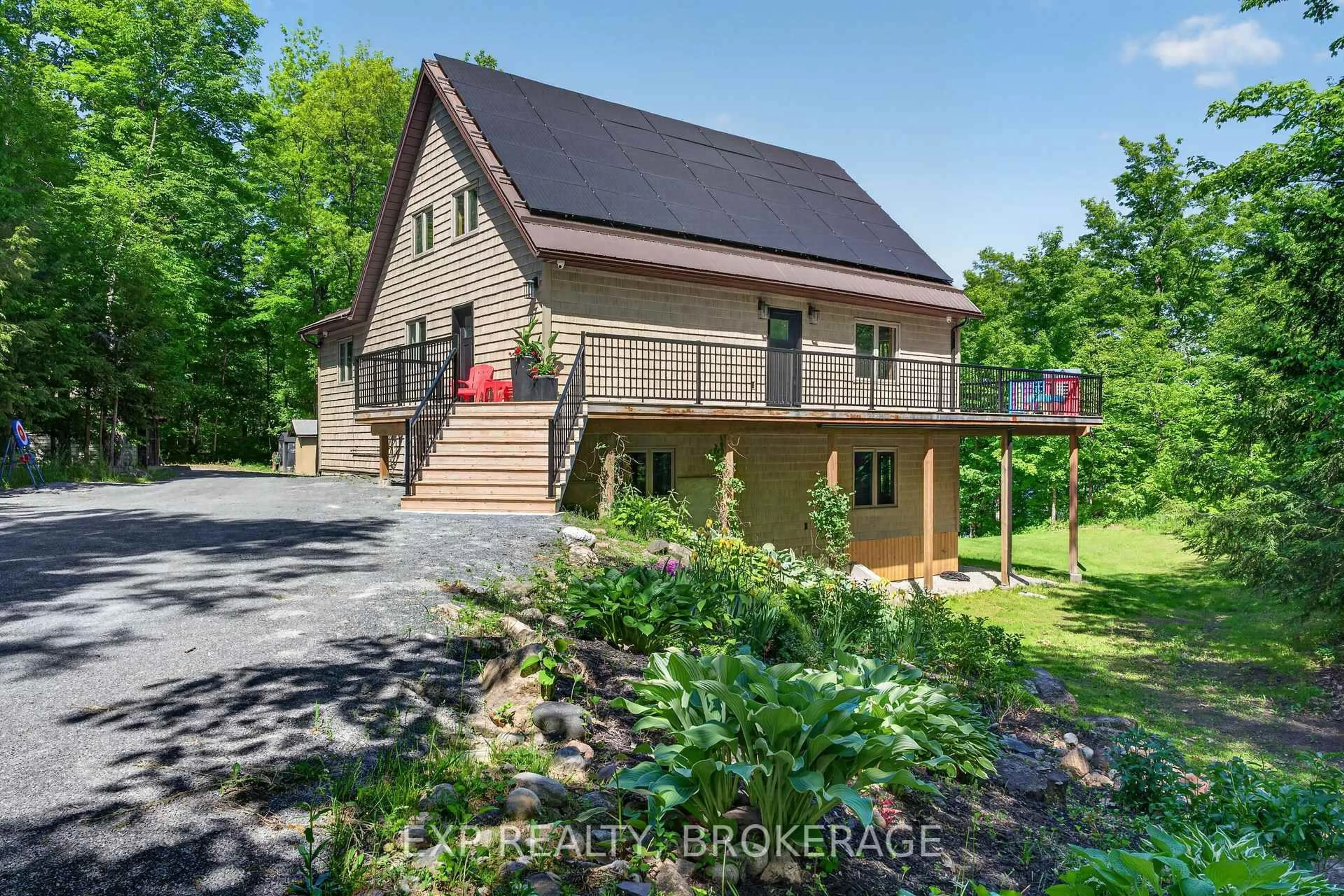 A pic from outside/outdoor area/front of a property/back of a property/a pic from drone, unknown for 1210 RICHARD BRANNIGAN Tr, Godfrey Ontario K0H 1T0