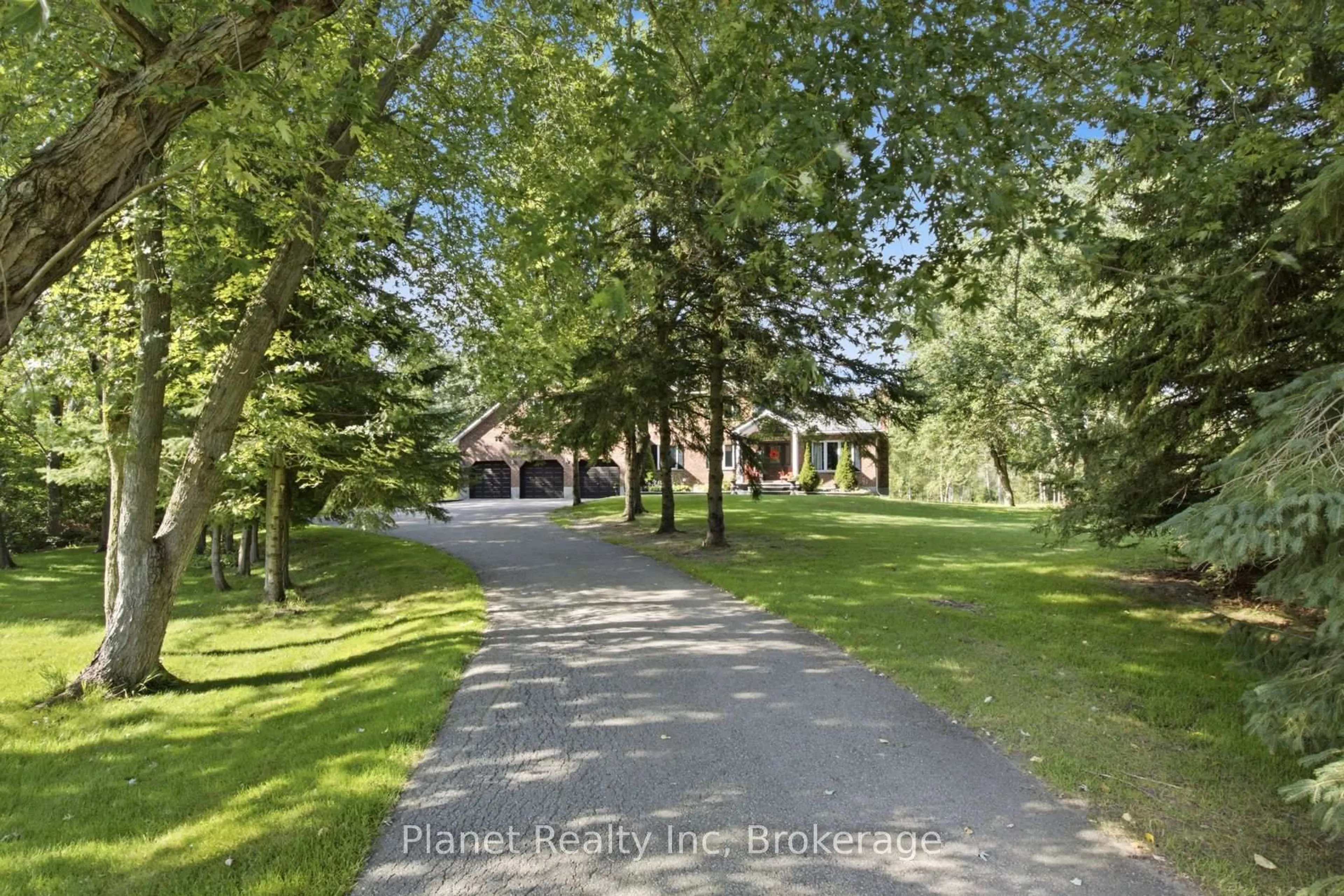 A pic from outside/outdoor area/front of a property/back of a property/a pic from drone, street for 5664 Sixth Line, Guelph/Eramosa Ontario N0B 2K0