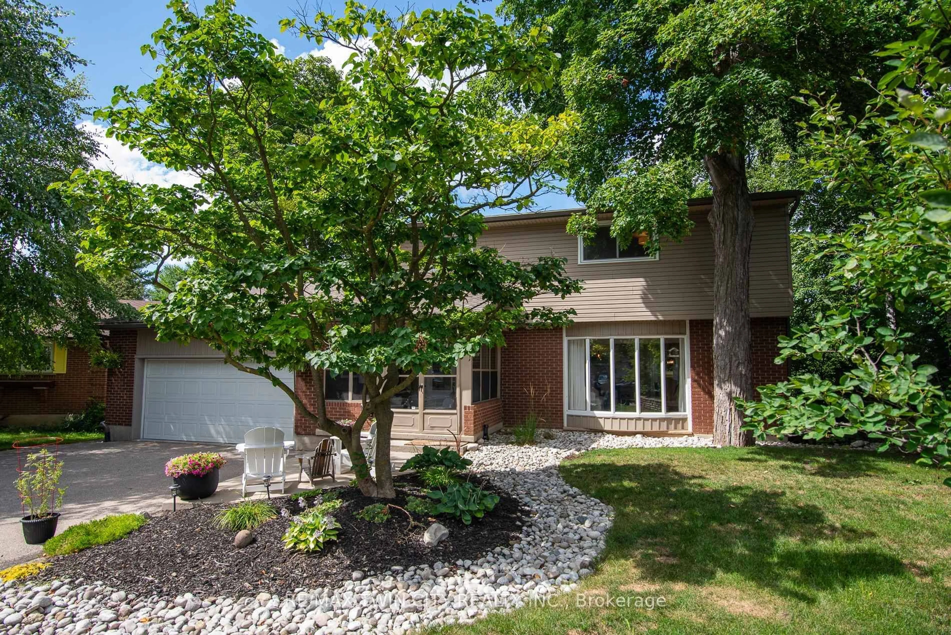Unknown for 51 Murrayhill Crt, Kitchener Ontario N2E 1N8