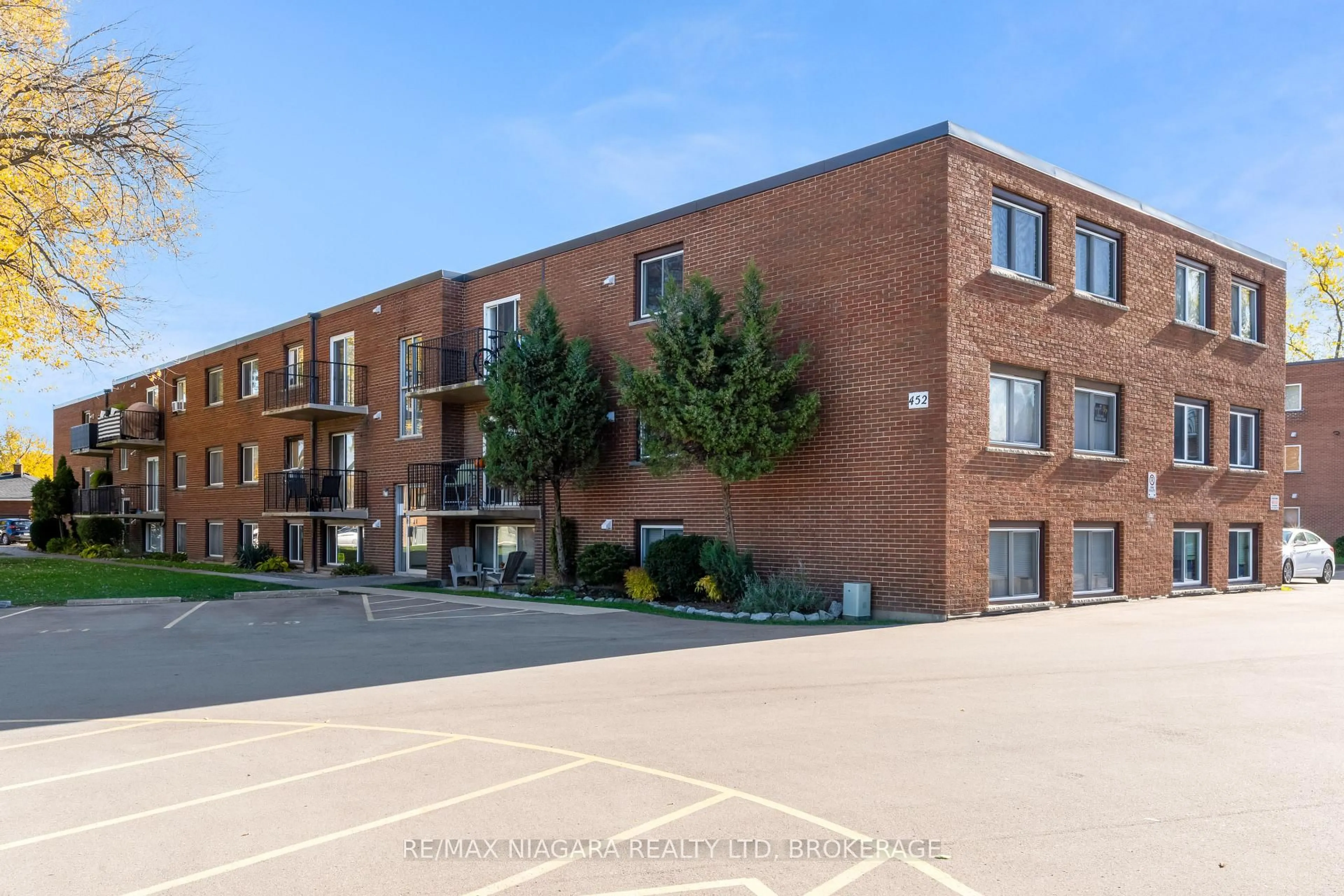 Unknown for 452 Carlton St #25, St. Catharines Ontario L2M 4X1