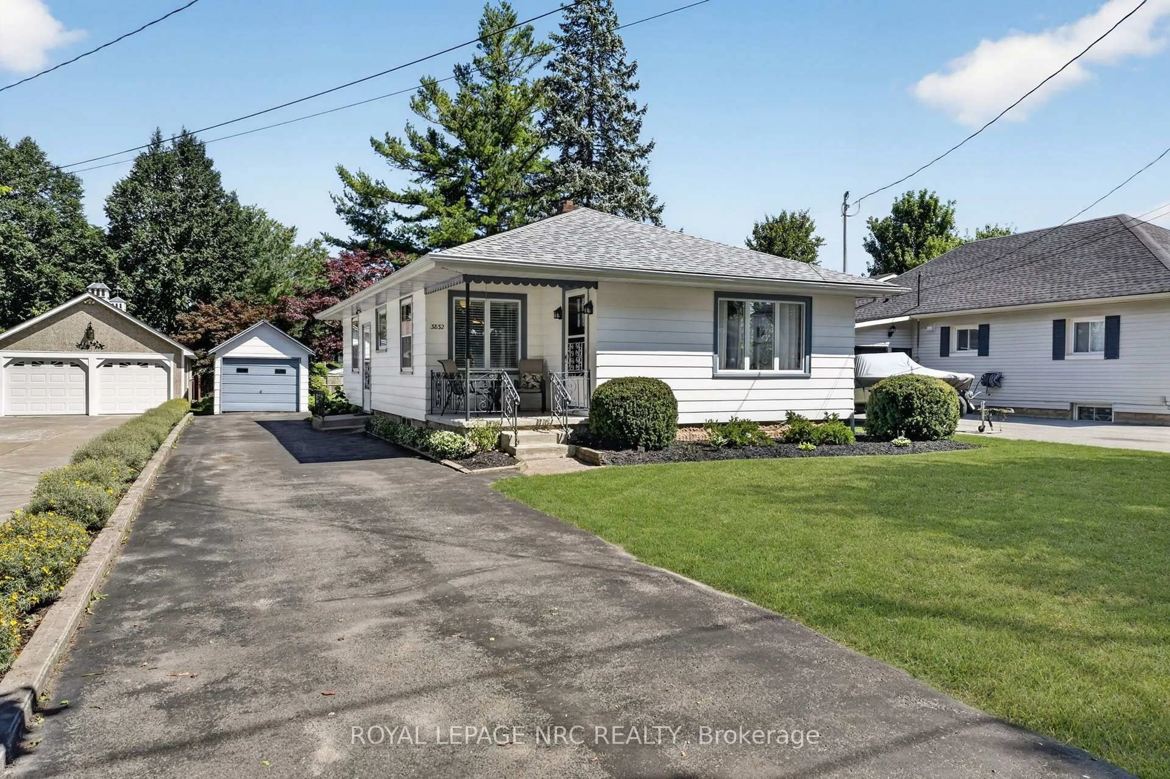 Home with vinyl exterior material, street for 3832 Highland Dr, Fort Erie Ontario L0S 1N0