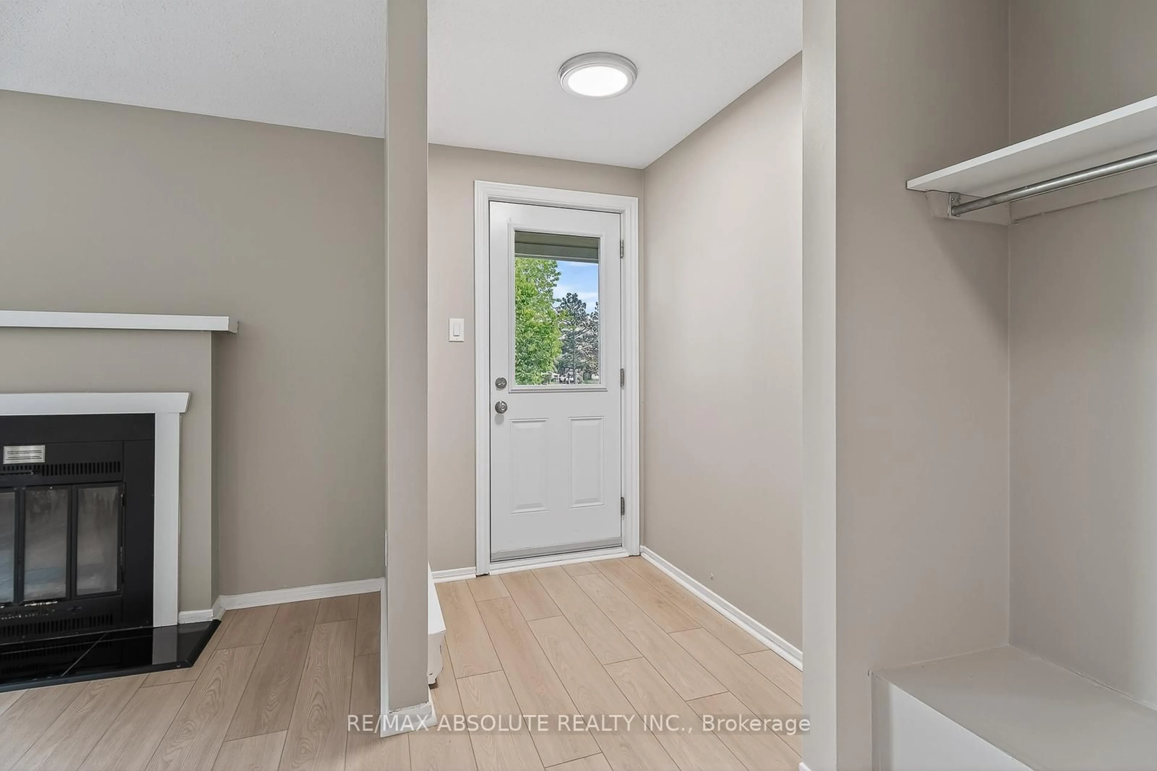 Indoor entryway for 794 St. Andre Dr #56A, Orleans Ontario K1C 4R4