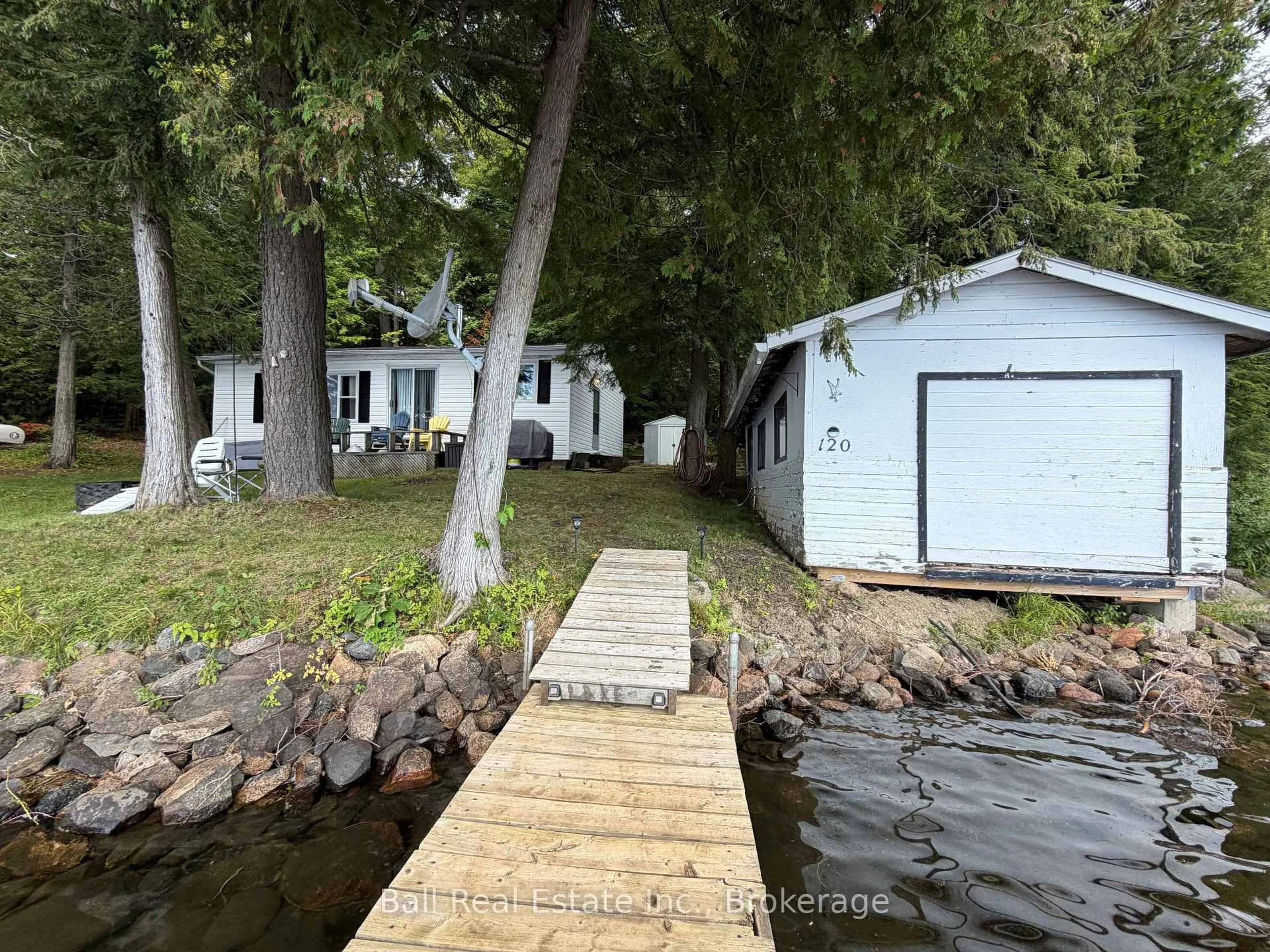 A pic from outside/outdoor area/front of a property/back of a property/a pic from drone, water/lake/river/ocean view for 164 Trotter-Oitment Rd, North Kawartha Ontario K0L 1A0