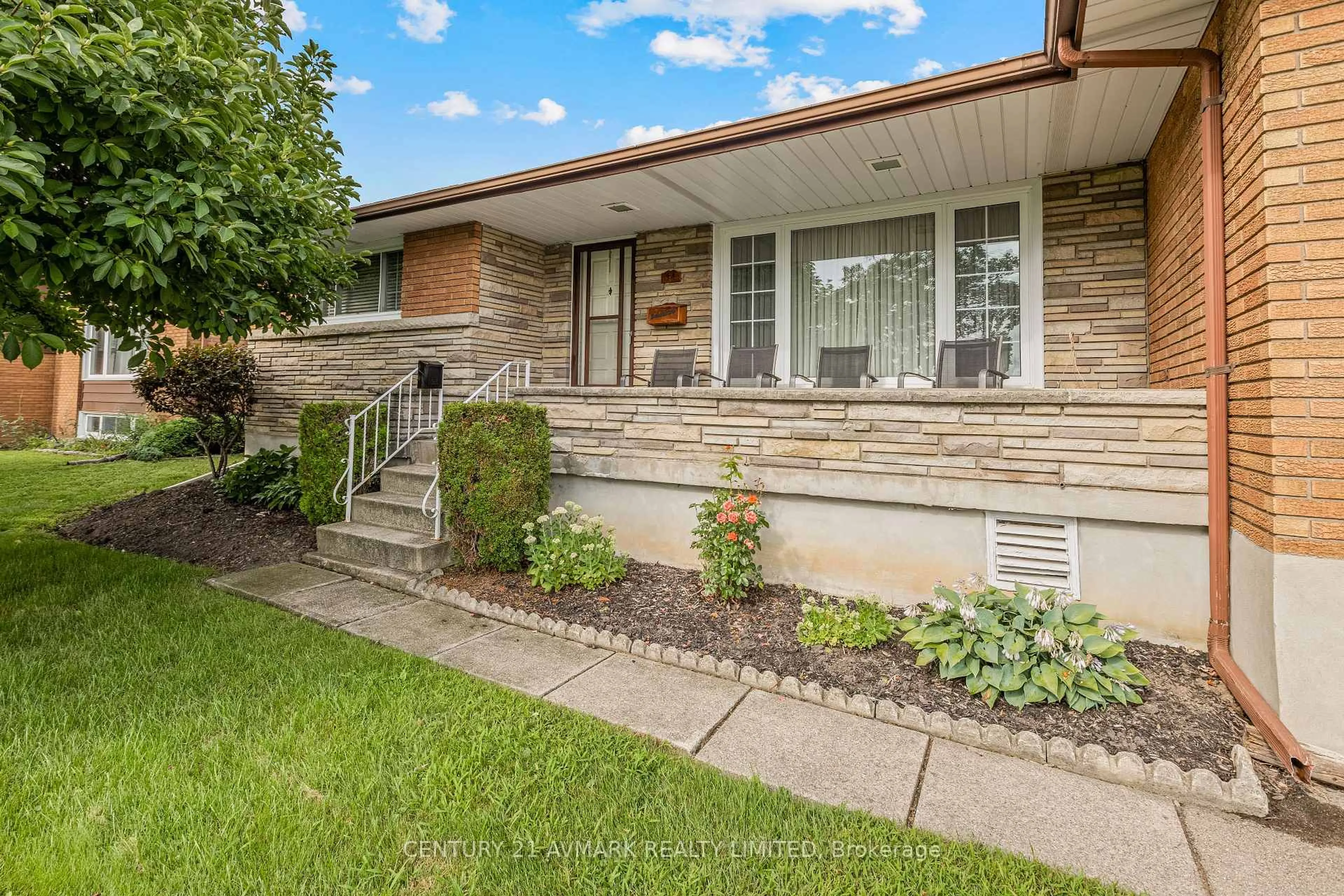 Home with brick exterior material, street for 54 Classic Ave, Welland Ontario L3B 1P5