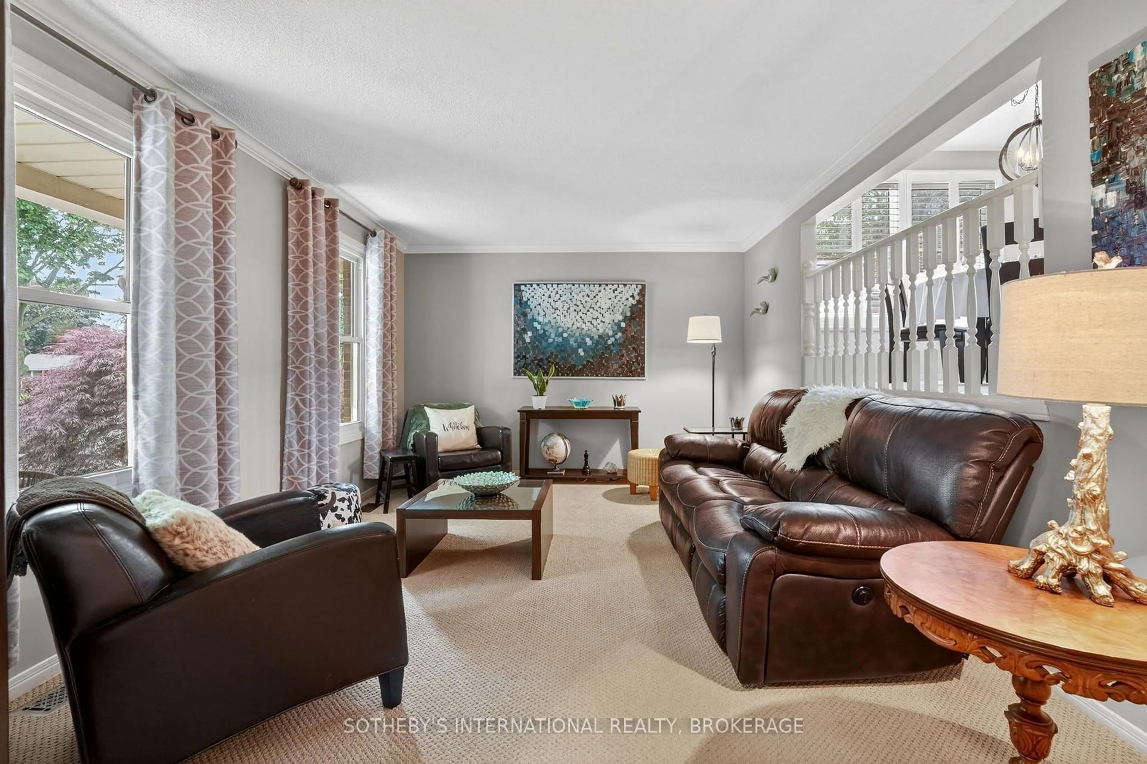 Living room with furniture, unknown for 311 Main St, St. Catharines Ontario L2N 4W2