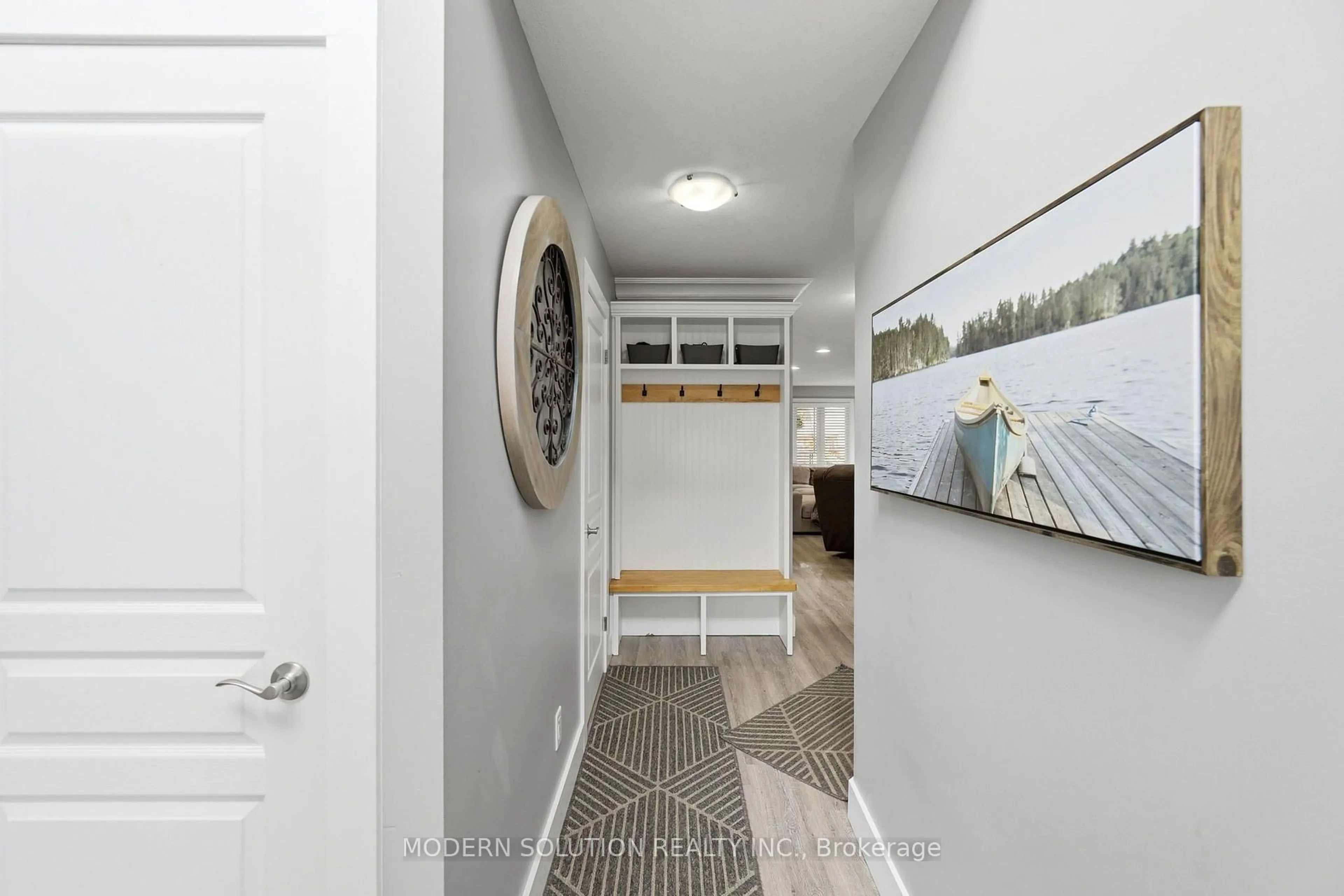 Indoor entryway for 897 Bradshaw Cres, London North Ontario N5X 0B6