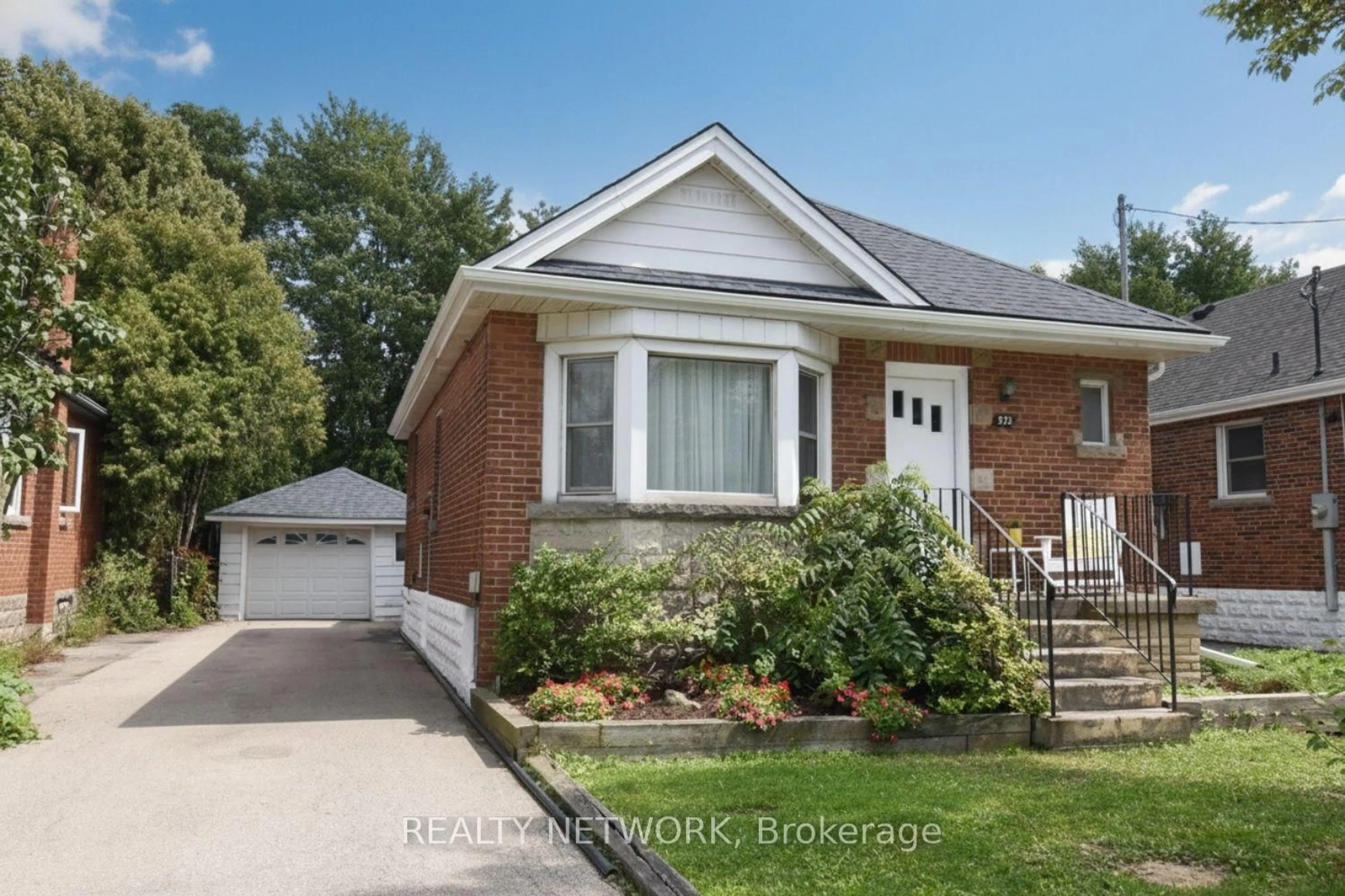 Home with brick exterior material, street for 575 Upper Wentworth St, Hamilton Ontario L9A 4V1