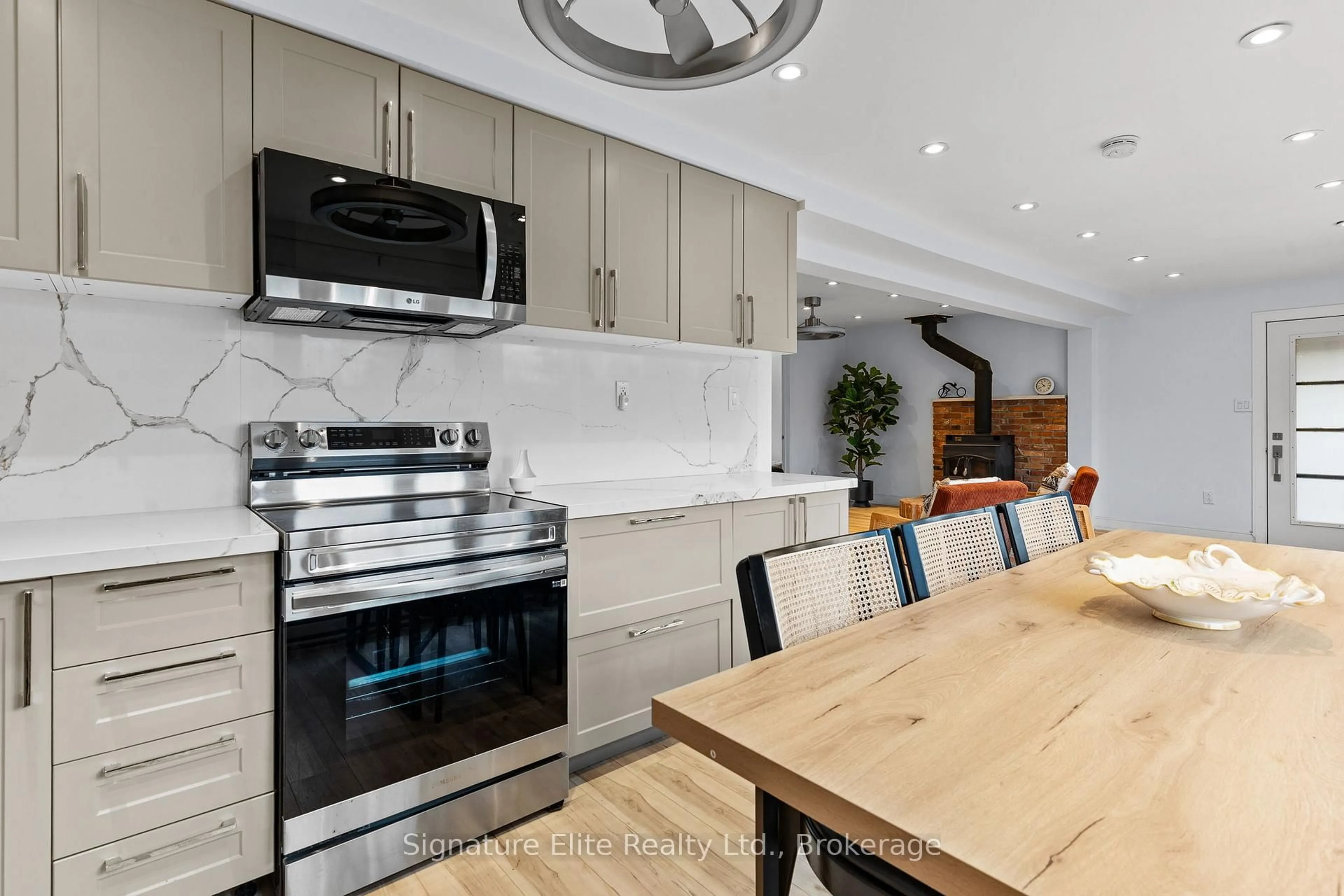 Open concept kitchen, unknown for 1077 Nystedt Lane, Minden Hills Ontario K0M 2A1