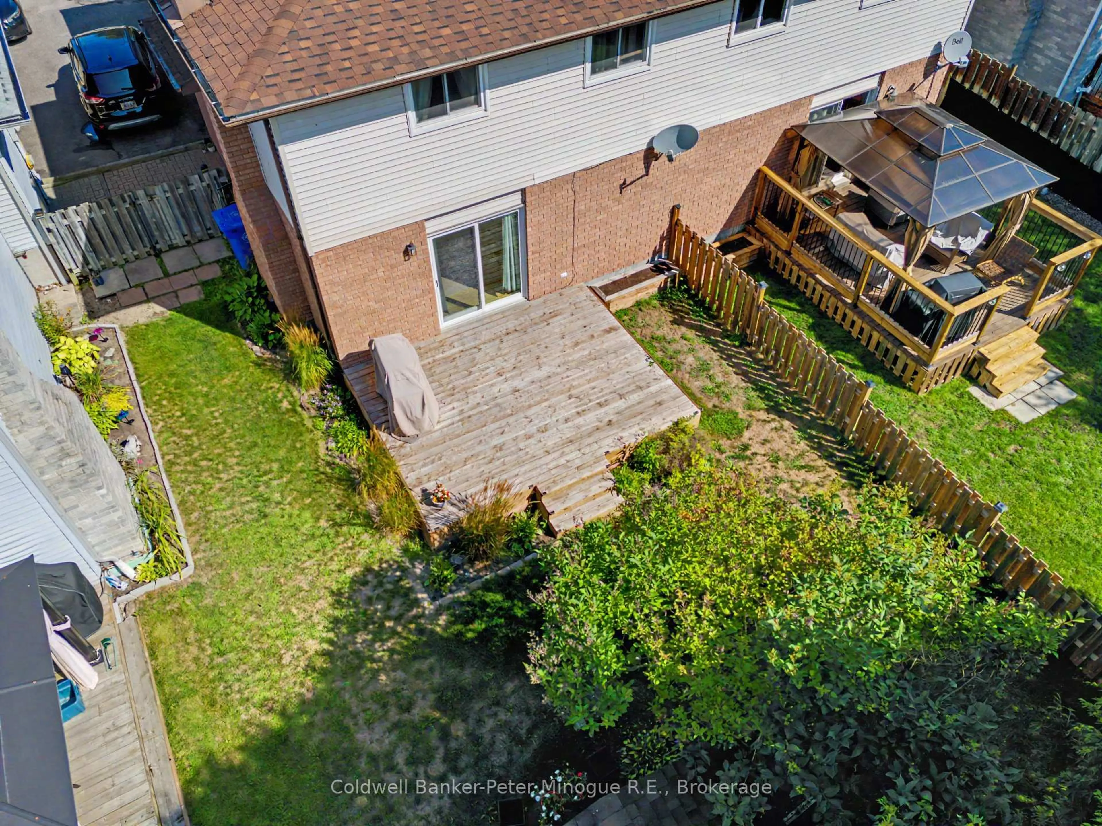 A pic from outside/outdoor area/front of a property/back of a property/a pic from drone, unknown for 191 Massey Dr, North Bay Ontario P1A 4G9