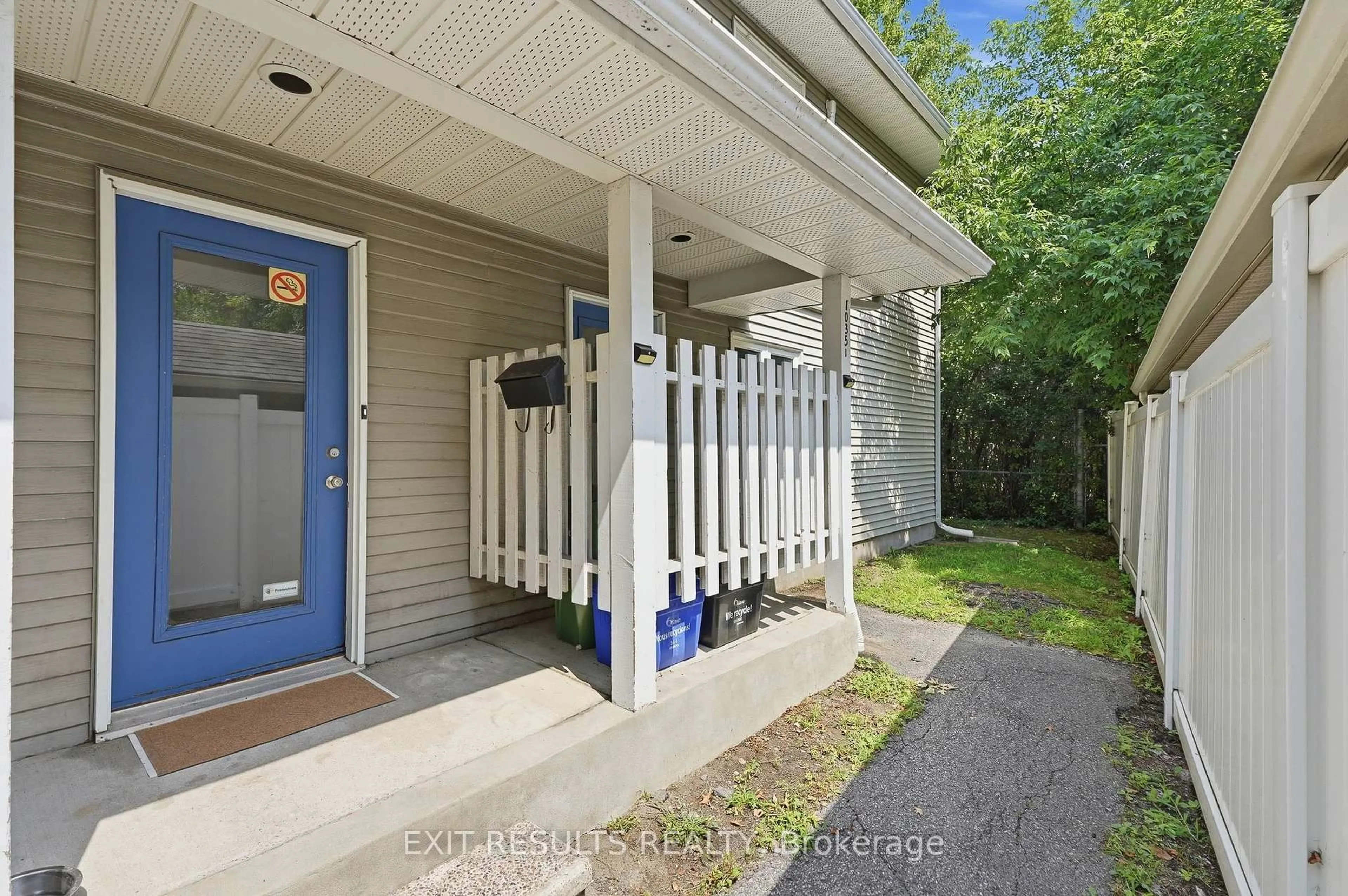 Unknown for 1035 - J Cummings Ave #13, Ottawa Ontario K1J 9K6