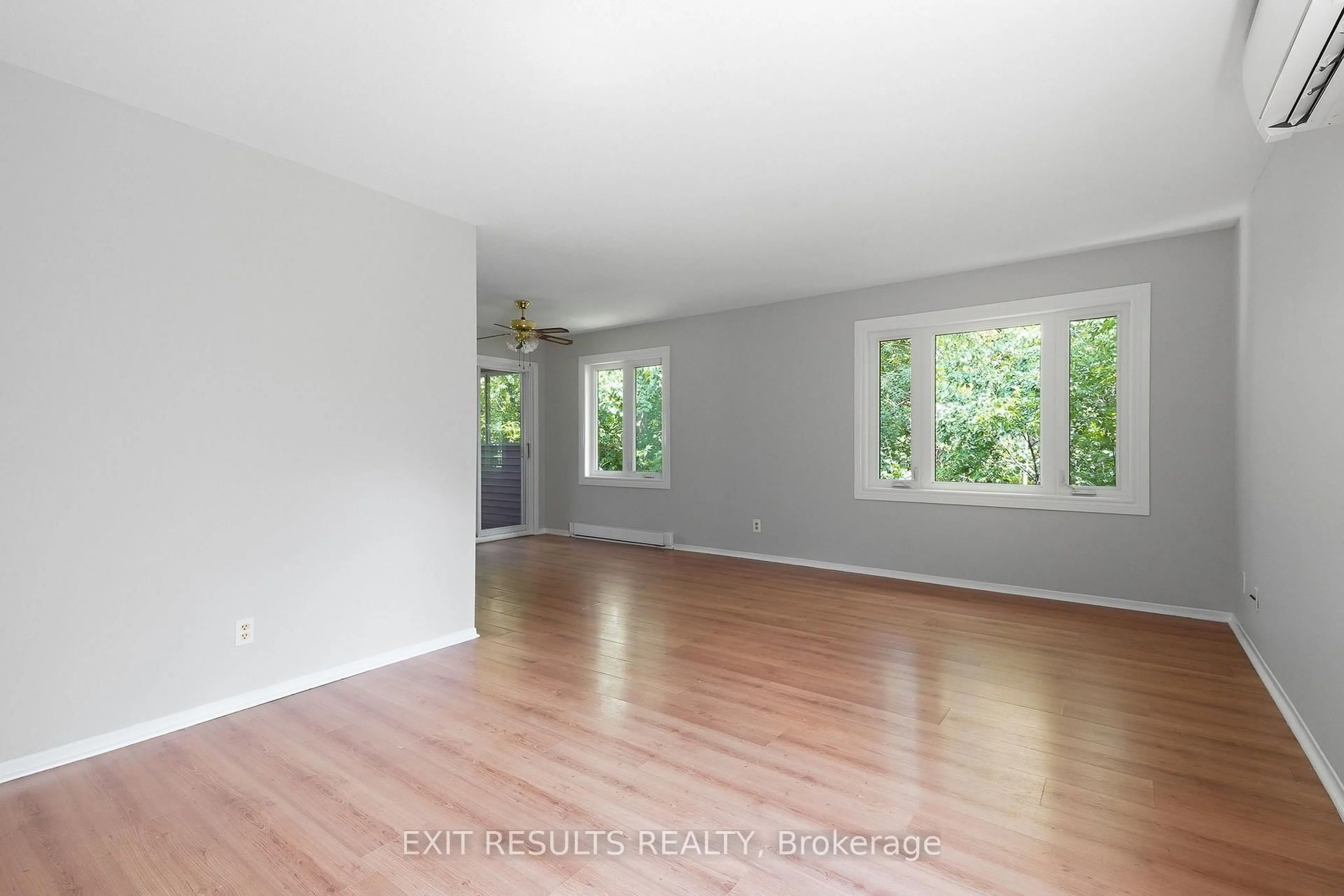 A pic of a room for 1035 - J Cummings Ave #13, Ottawa Ontario K1J 9K6