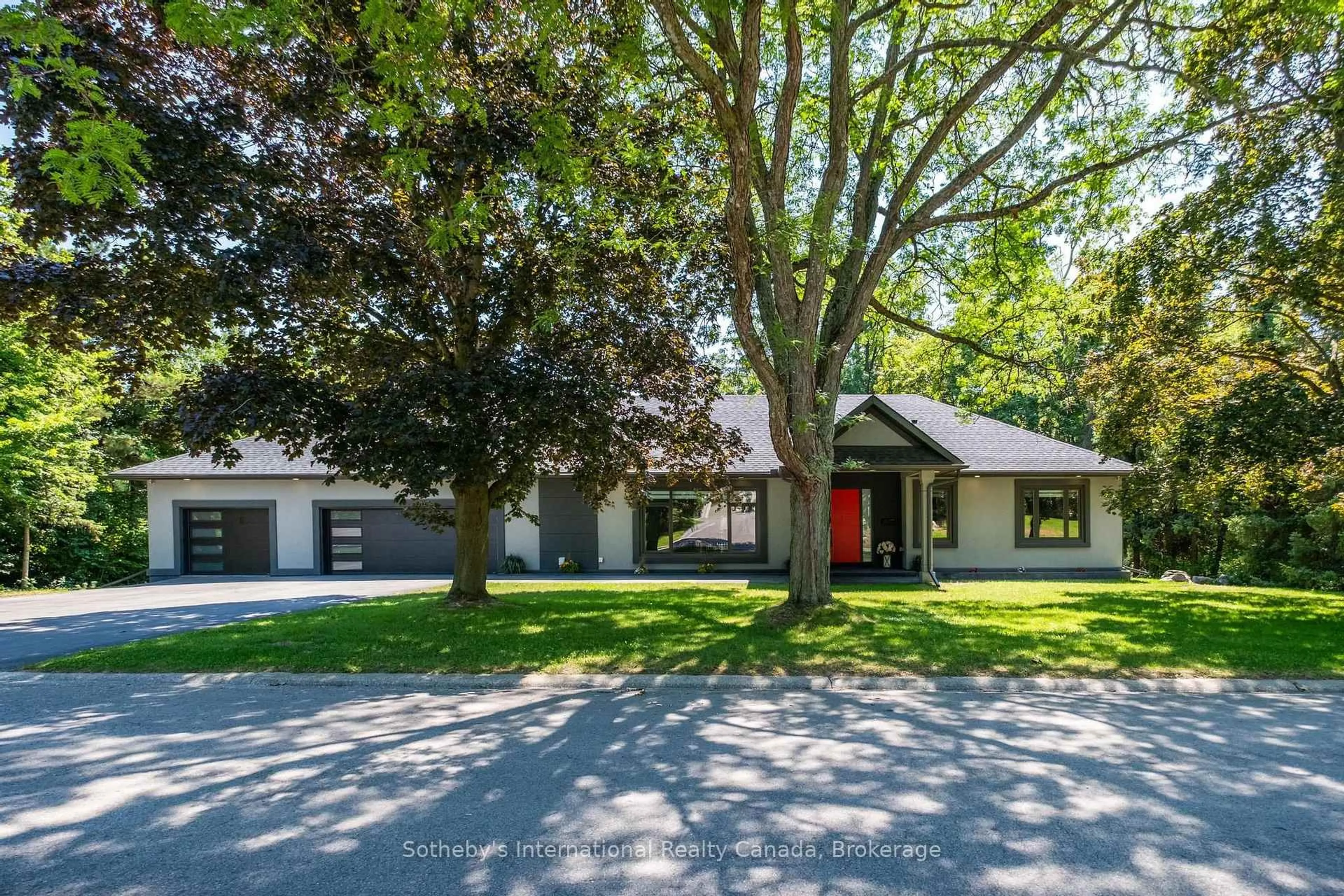 Home with vinyl exterior material, street for 1 Gaywood Gdns, Brantford Ontario N3T 5J7