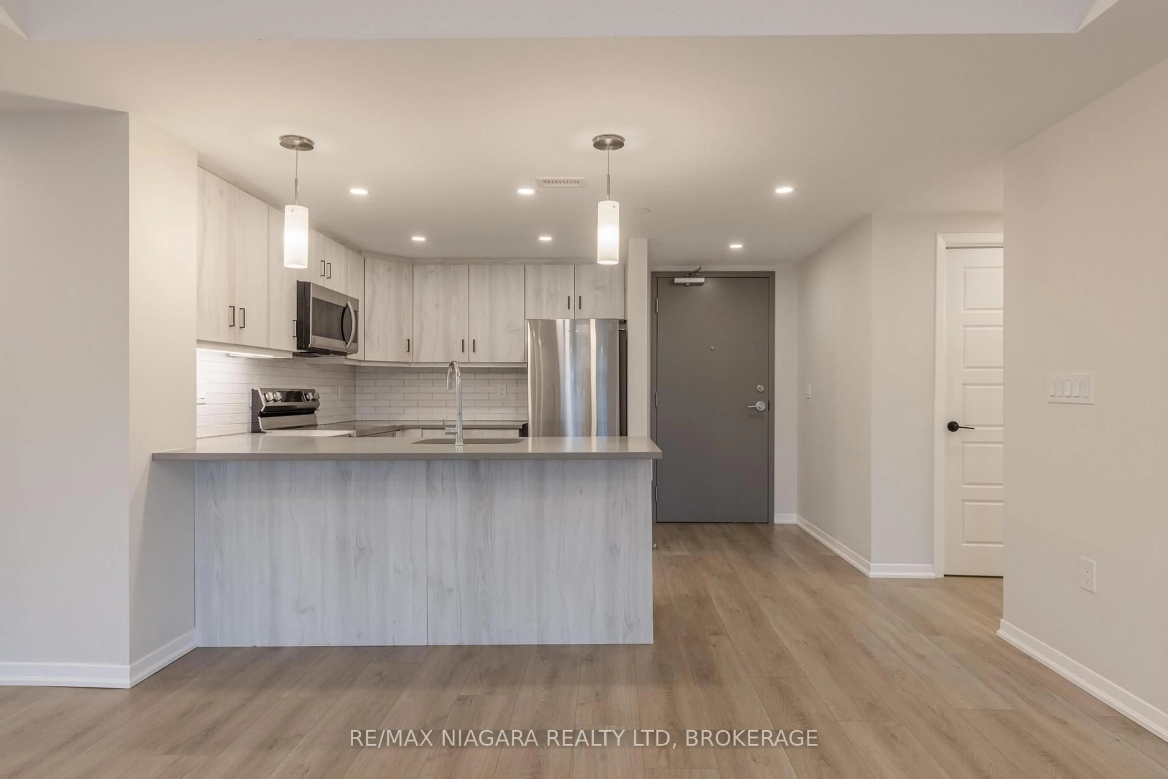 Open concept kitchen, unknown for 3998 Victoria Ave #101, Lincoln Ontario L0R 2C0