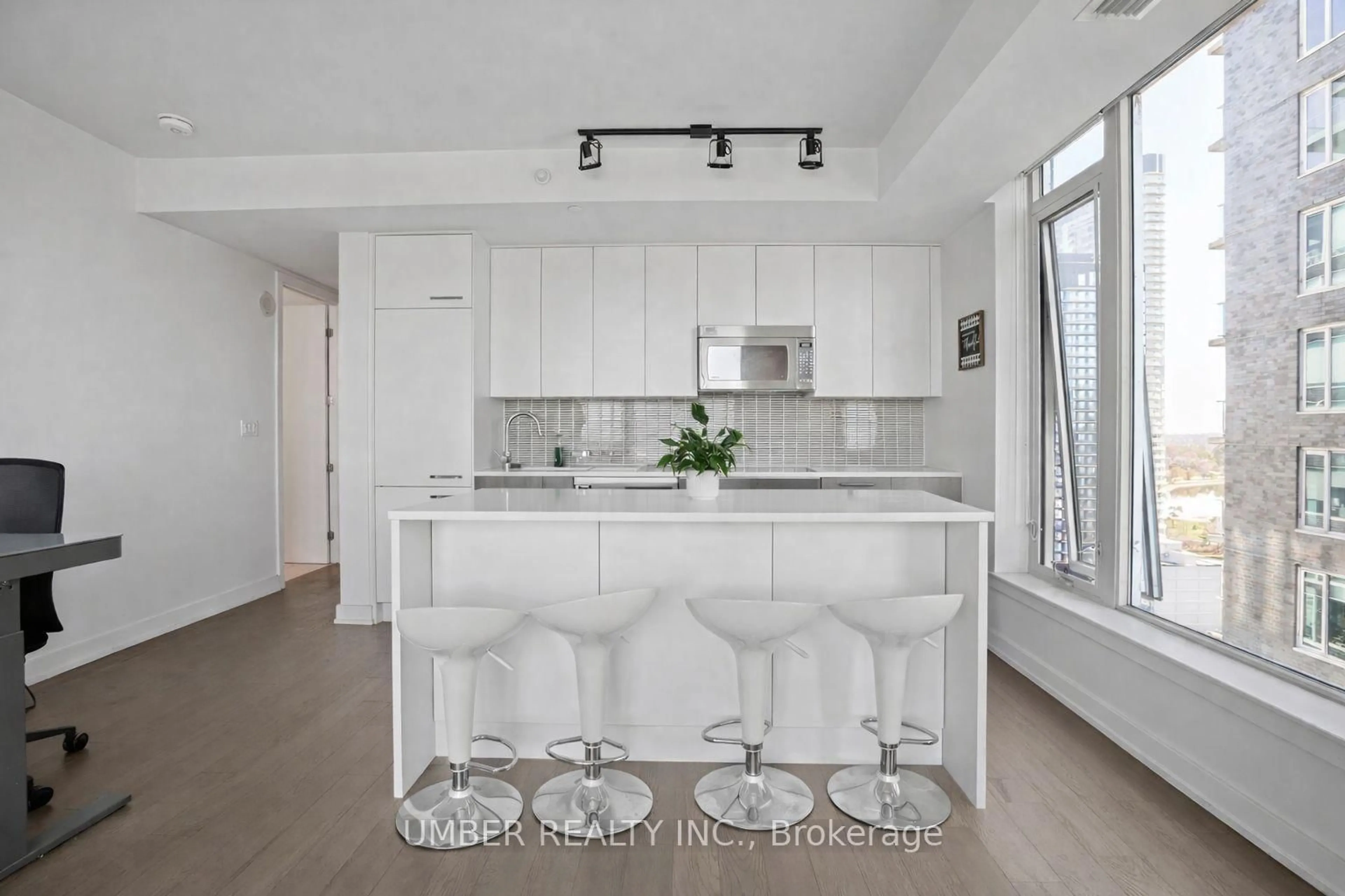 Open concept kitchen, unknown for 111 Champagne Ave #1601, Ottawa Ontario K1S 5V3
