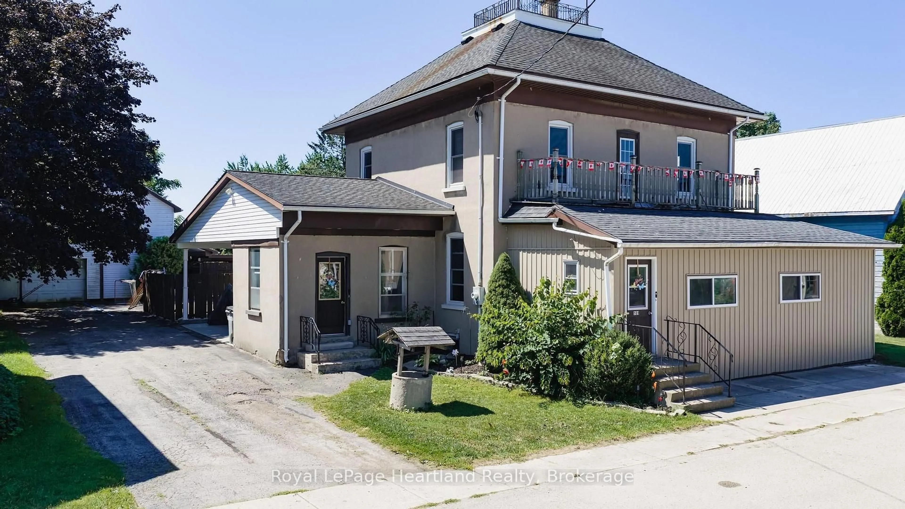 Patio, building for 109 GODERICH St, Central Huron Ontario N0M 1E0