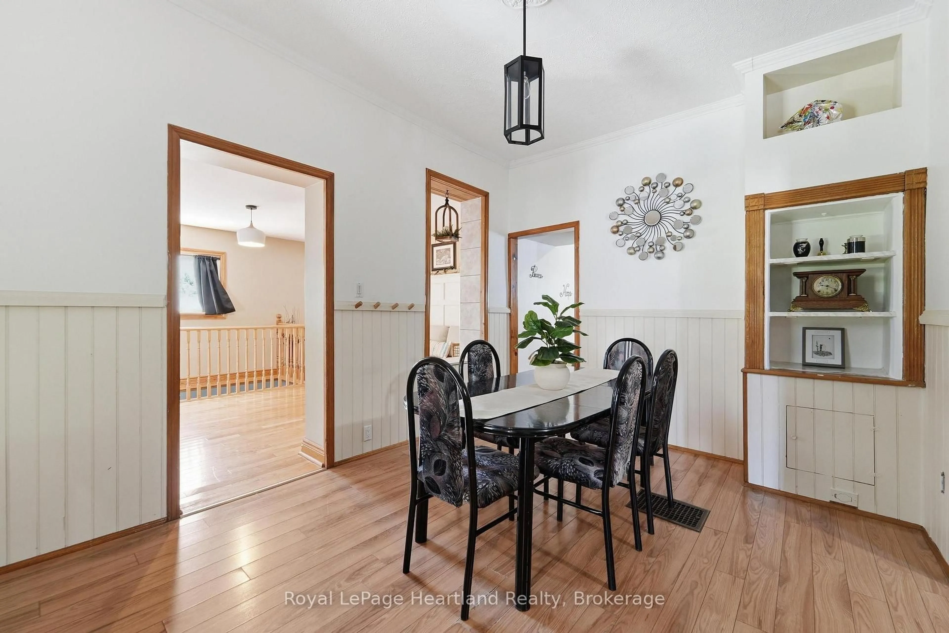Dining room, wood/laminate floor for 109 GODERICH St, Central Huron Ontario N0M 1E0
