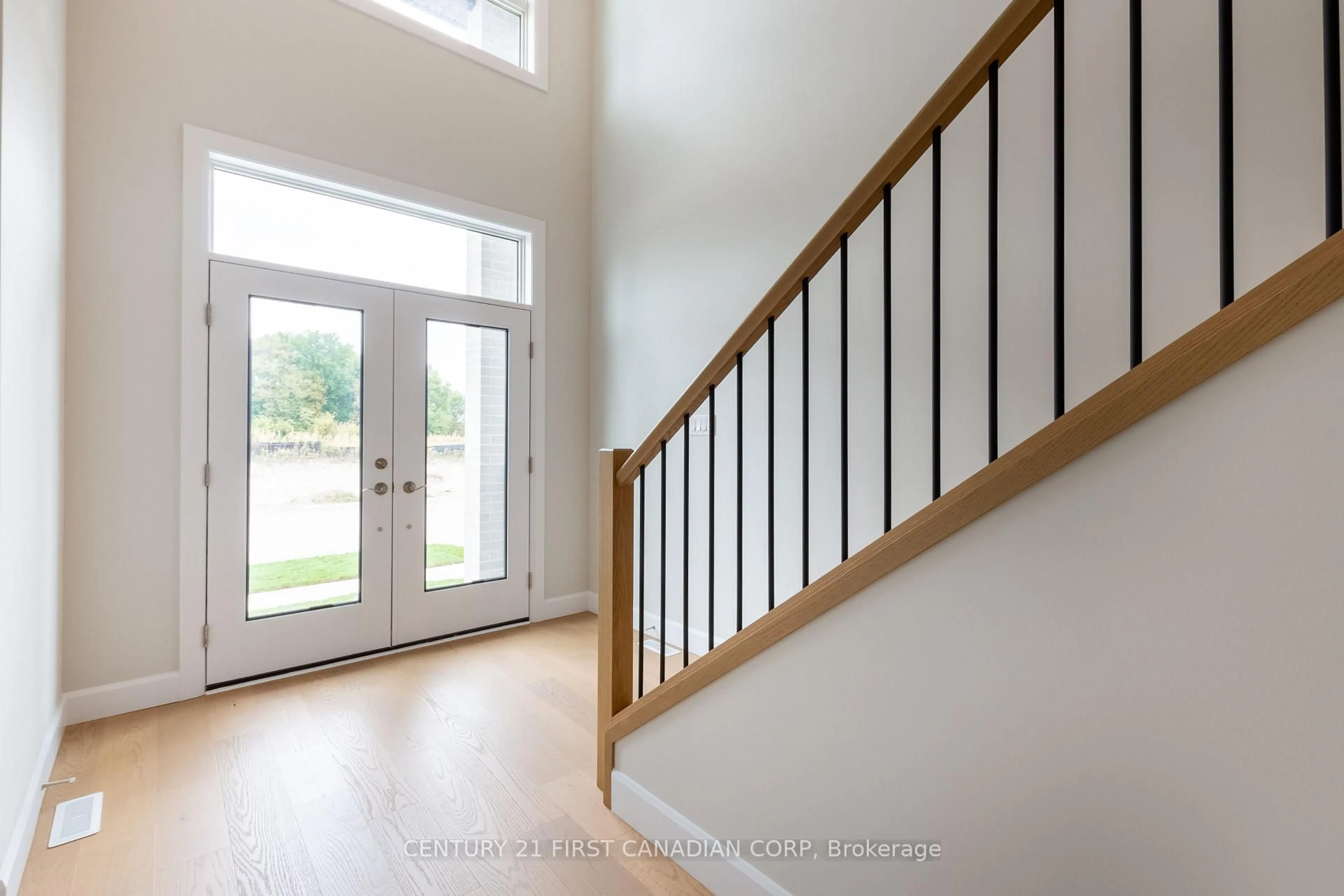 Indoor entryway for 6453 Royal Magnolia Ave, London South Ontario N6P 0K2