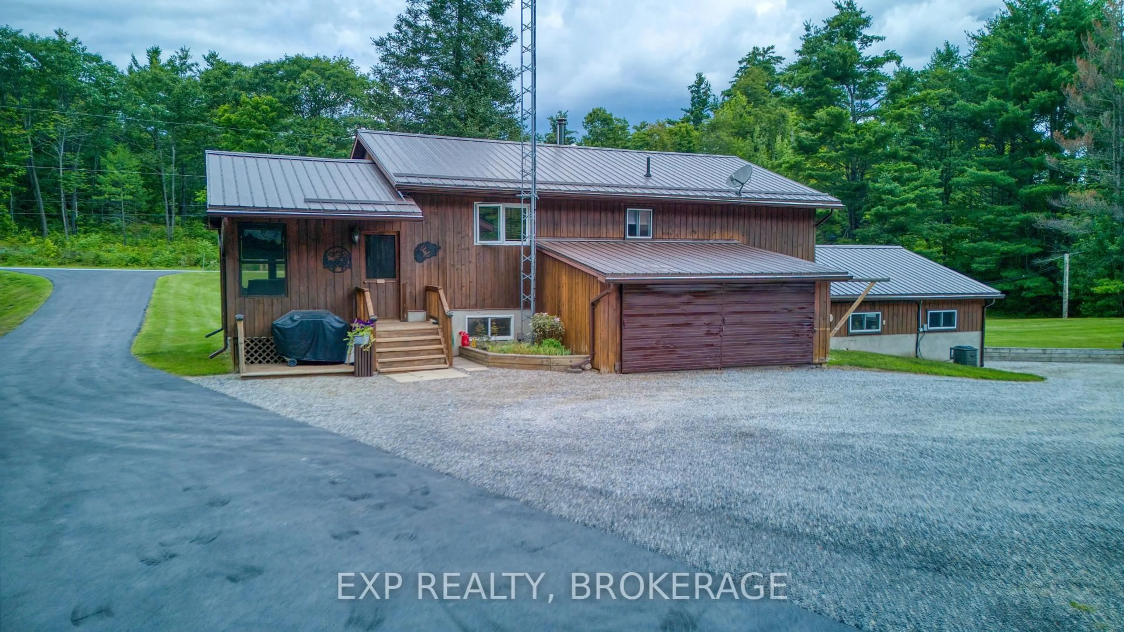A pic from outside/outdoor area/front of a property/back of a property/a pic from drone, building for 2677 Ardoch Rd, Clarendon Station Ontario K0H 1J0